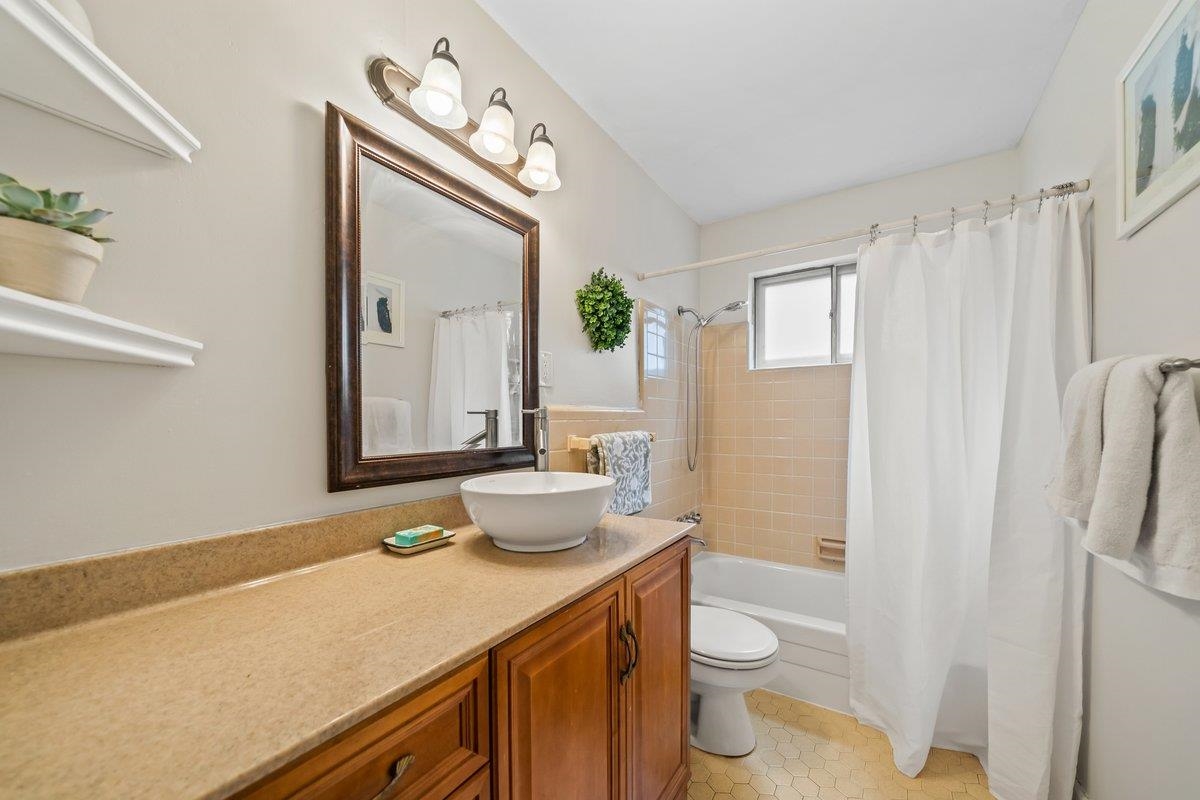 1591 Sterling Dr Property Photo 24