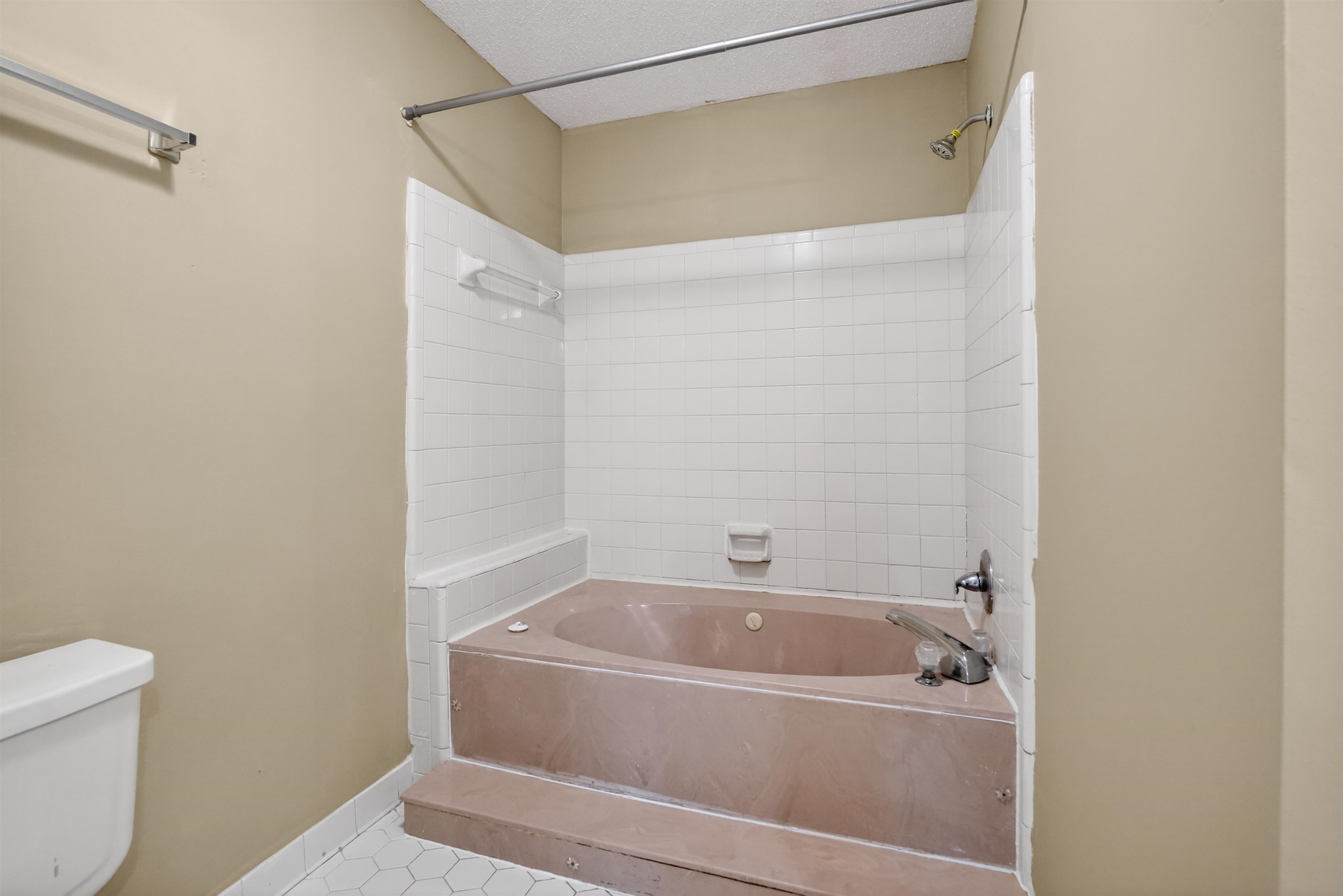 1609 Red Barn Dr Property Photo 26