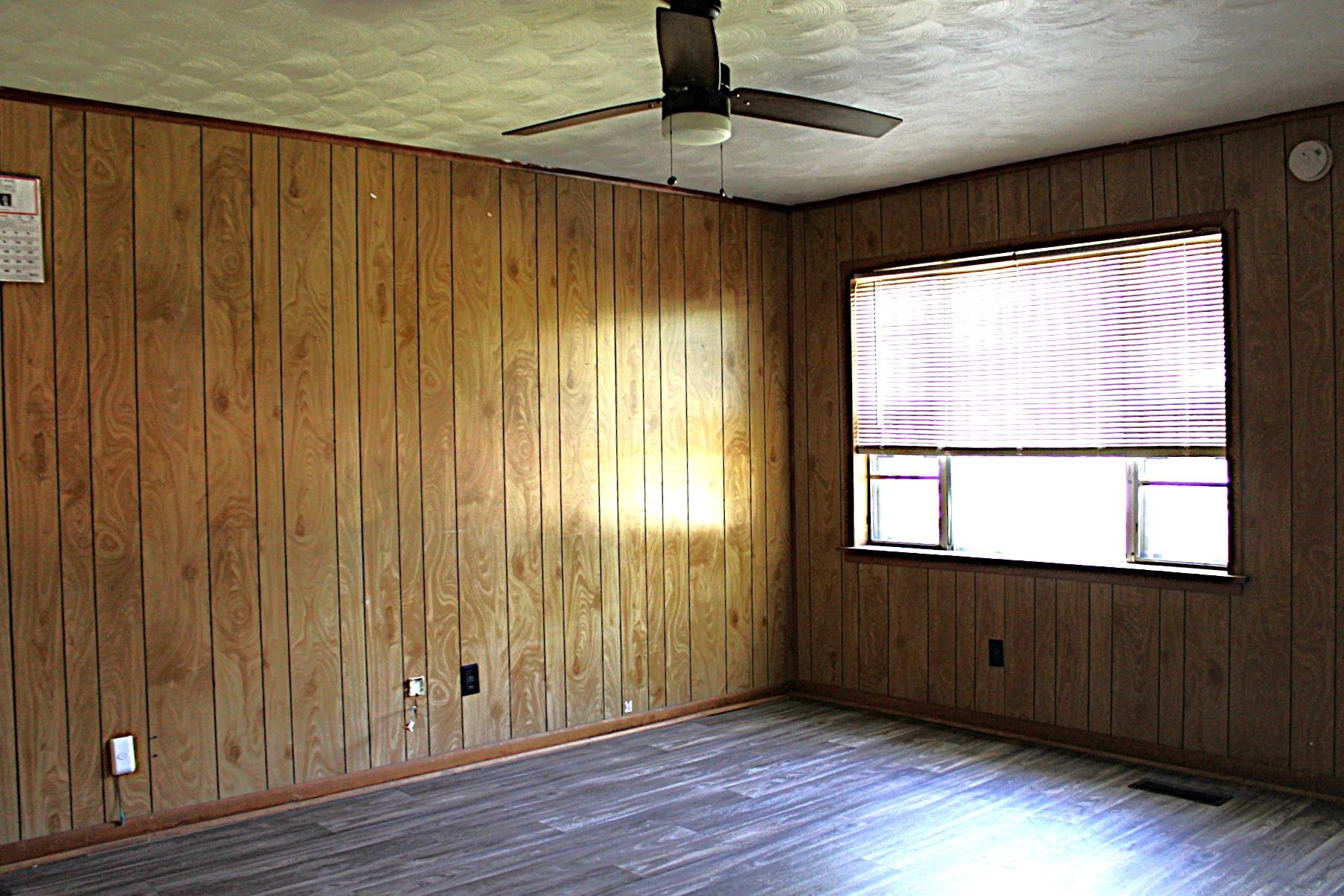 584 Chisholm Lake Rd Property Photo 7