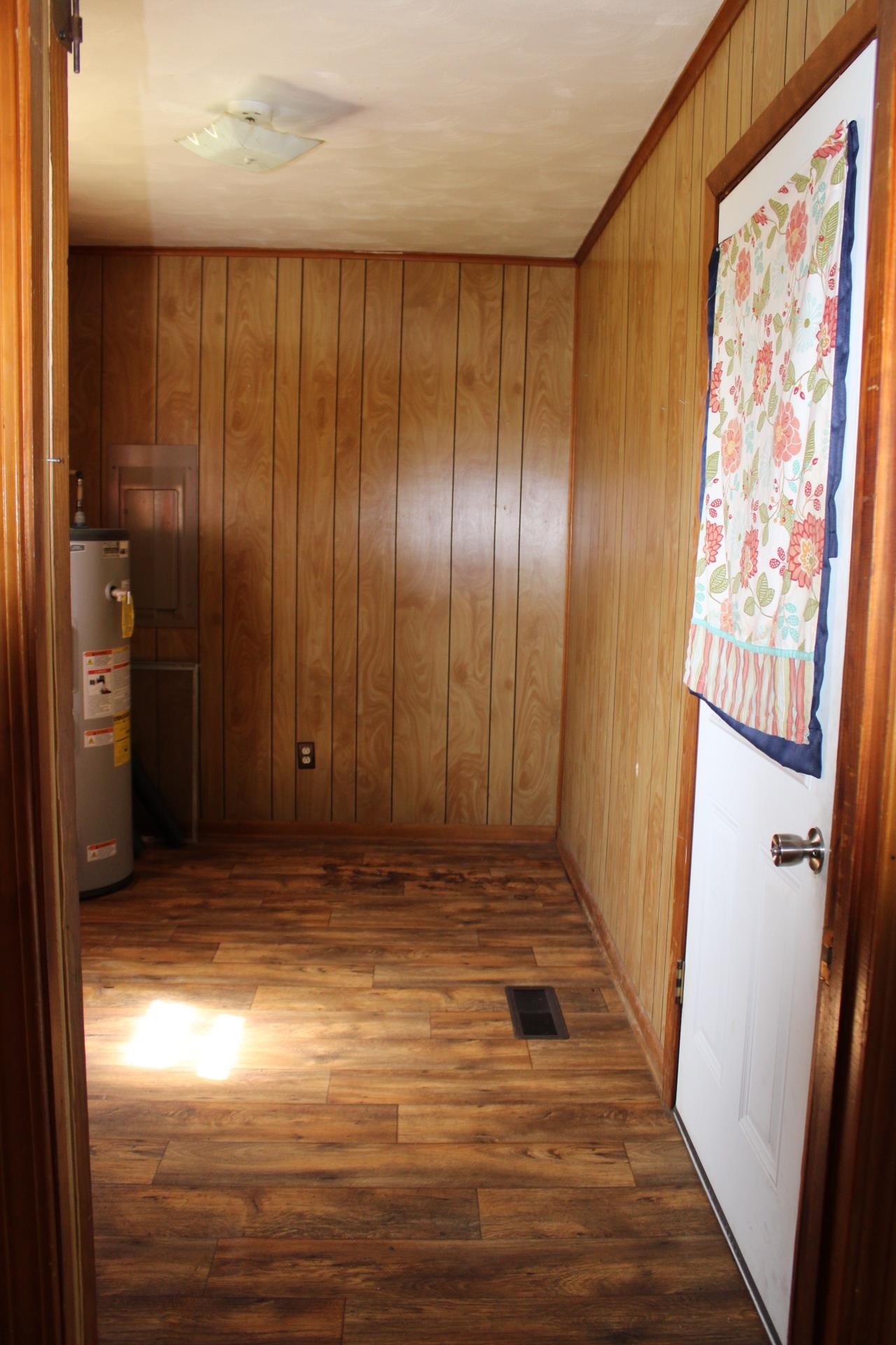 584 Chisholm Lake Rd Property Photo 10