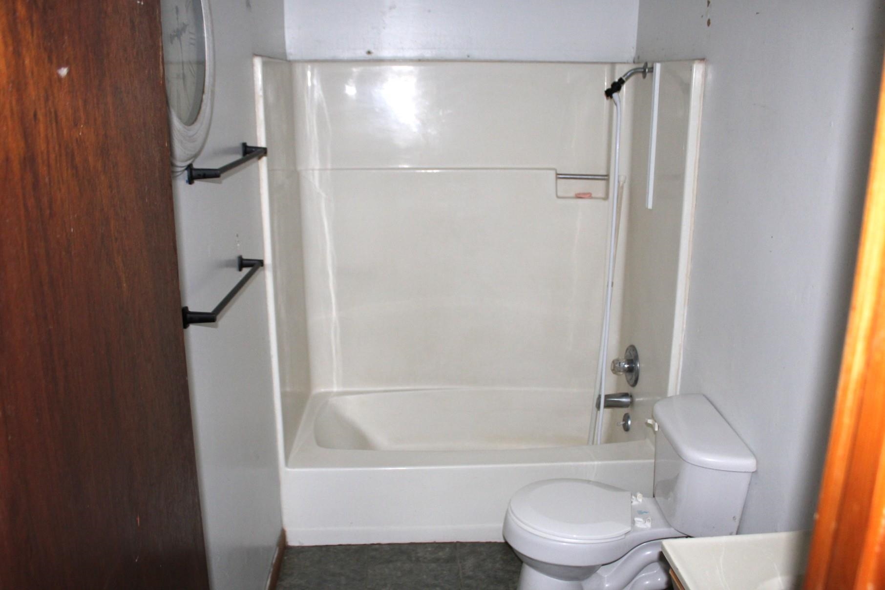 584 Chisholm Lake Rd Property Photo 19
