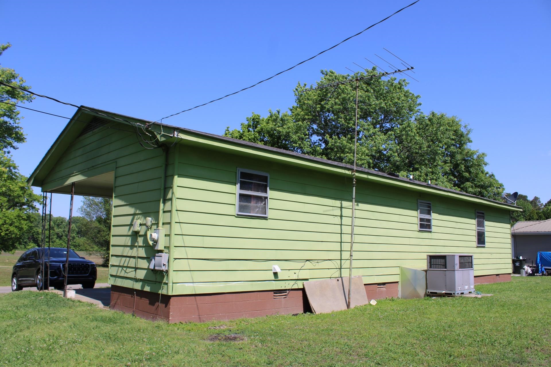 584 Chisholm Lake Rd Property Photo 24