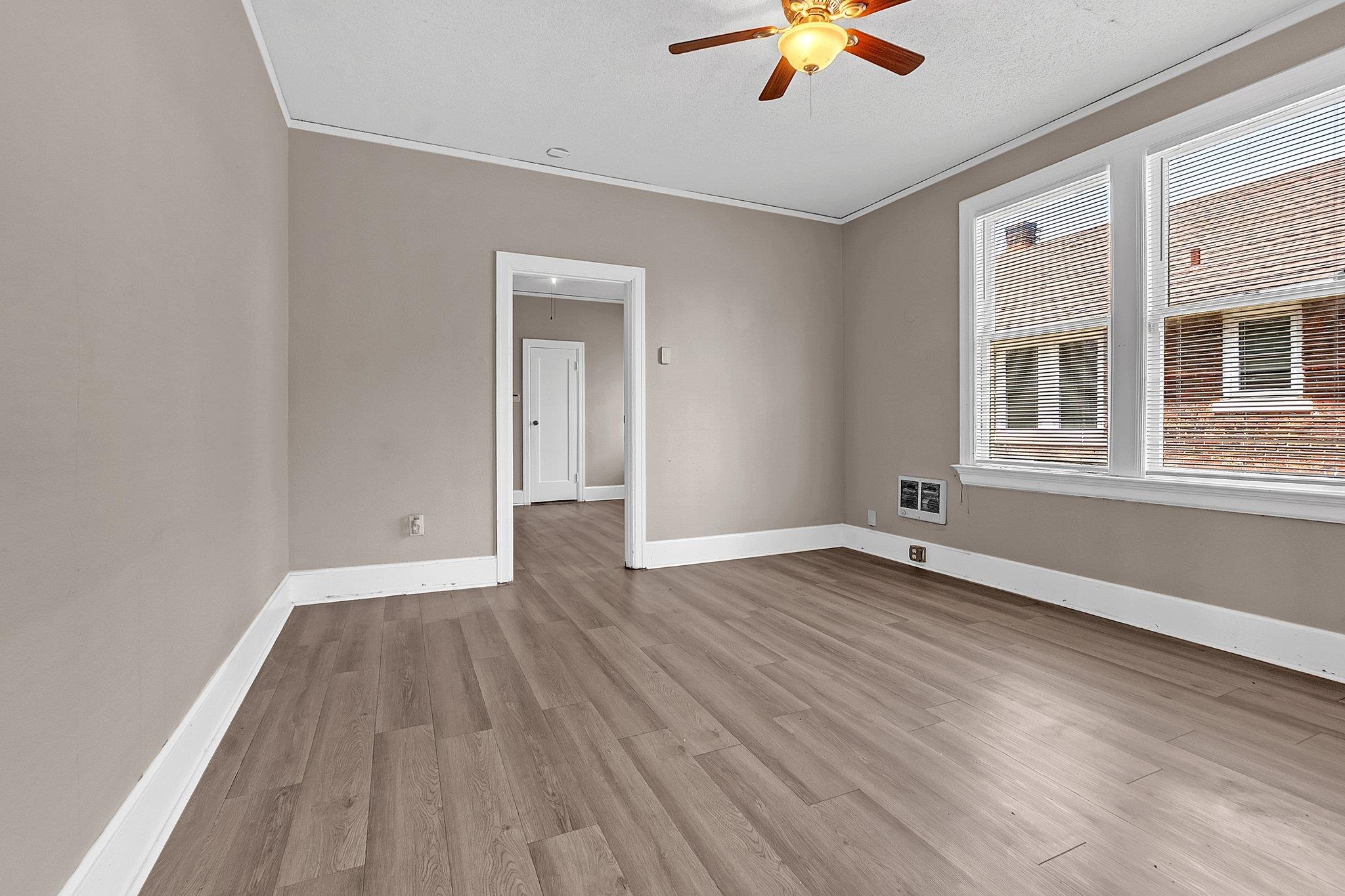 925 N Willett St Property Photo 9