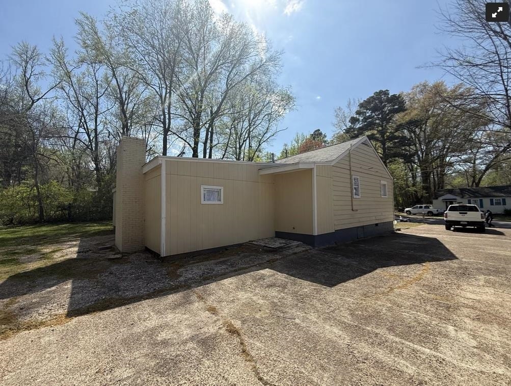 3312 University St Property Photo 23
