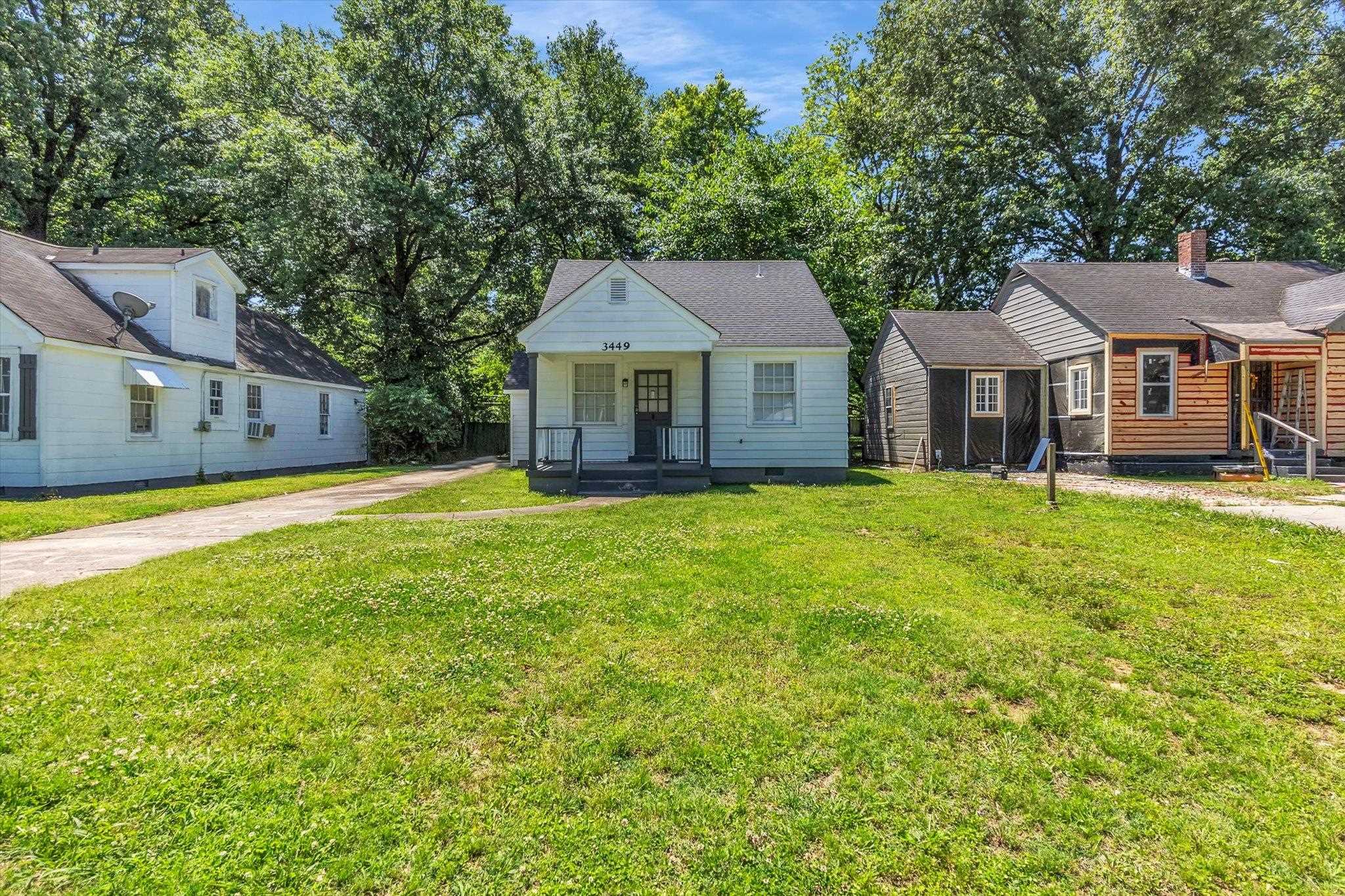 3449 CARRINGTON AVE Property Photo 1