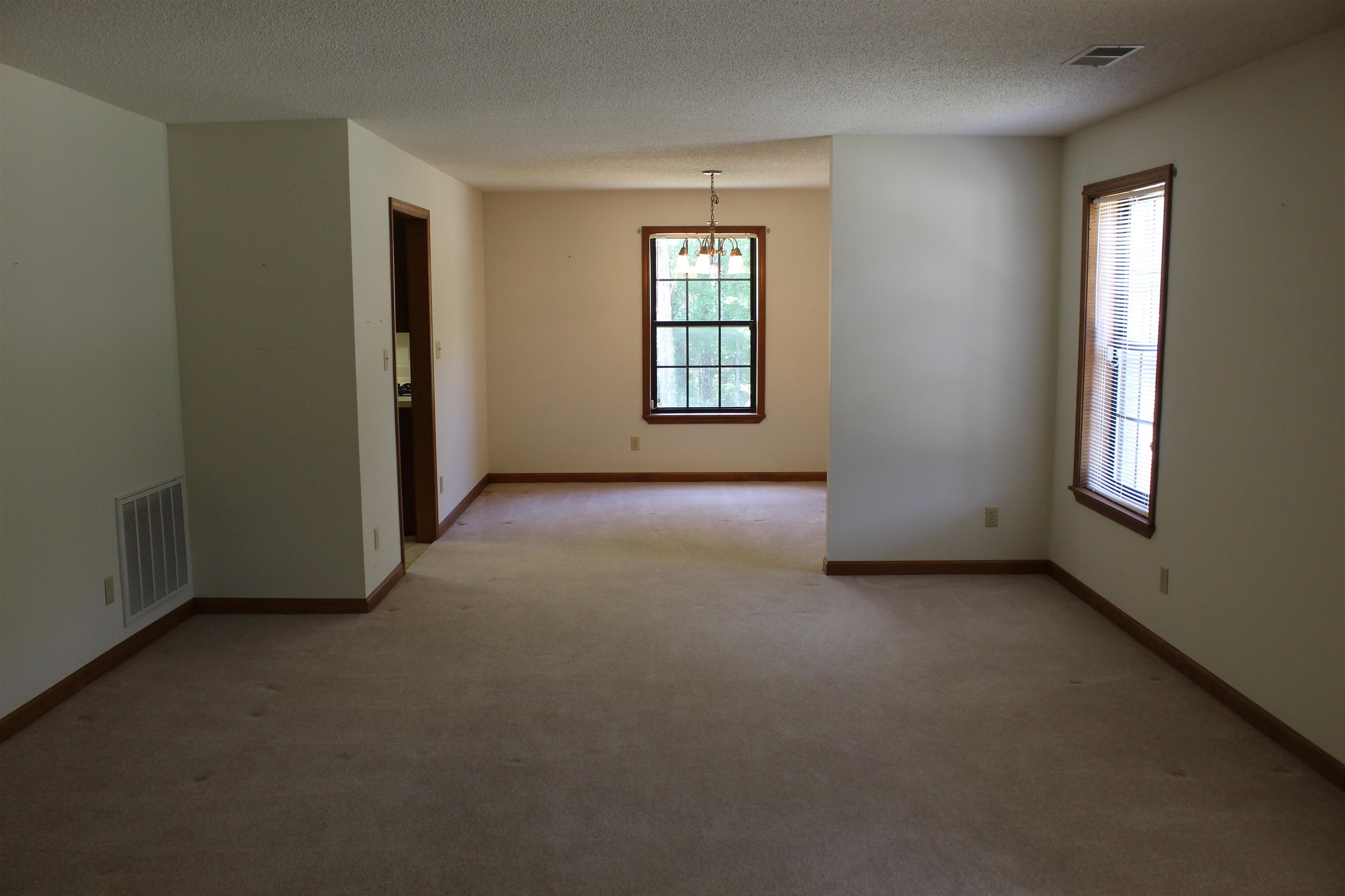 3360 Ebenezer Rd Property Photo 6