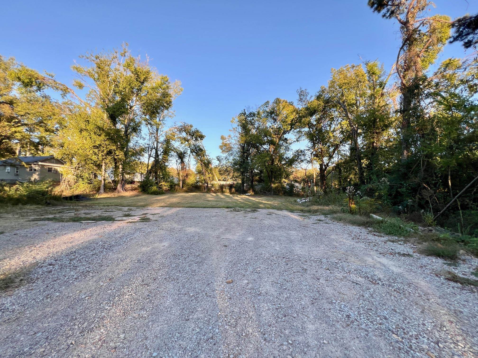 730 Cravens Dr Property Photo 23