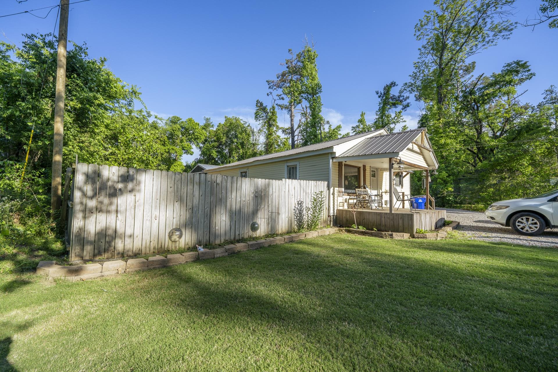 730 Cravens Dr Property Photo 26