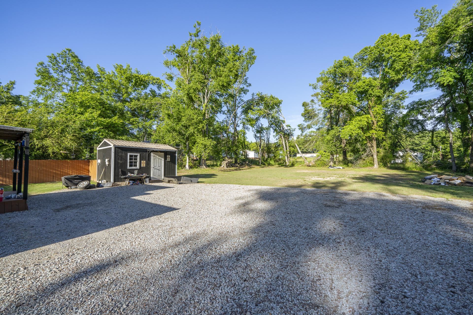 730 Cravens Dr Property Photo 27