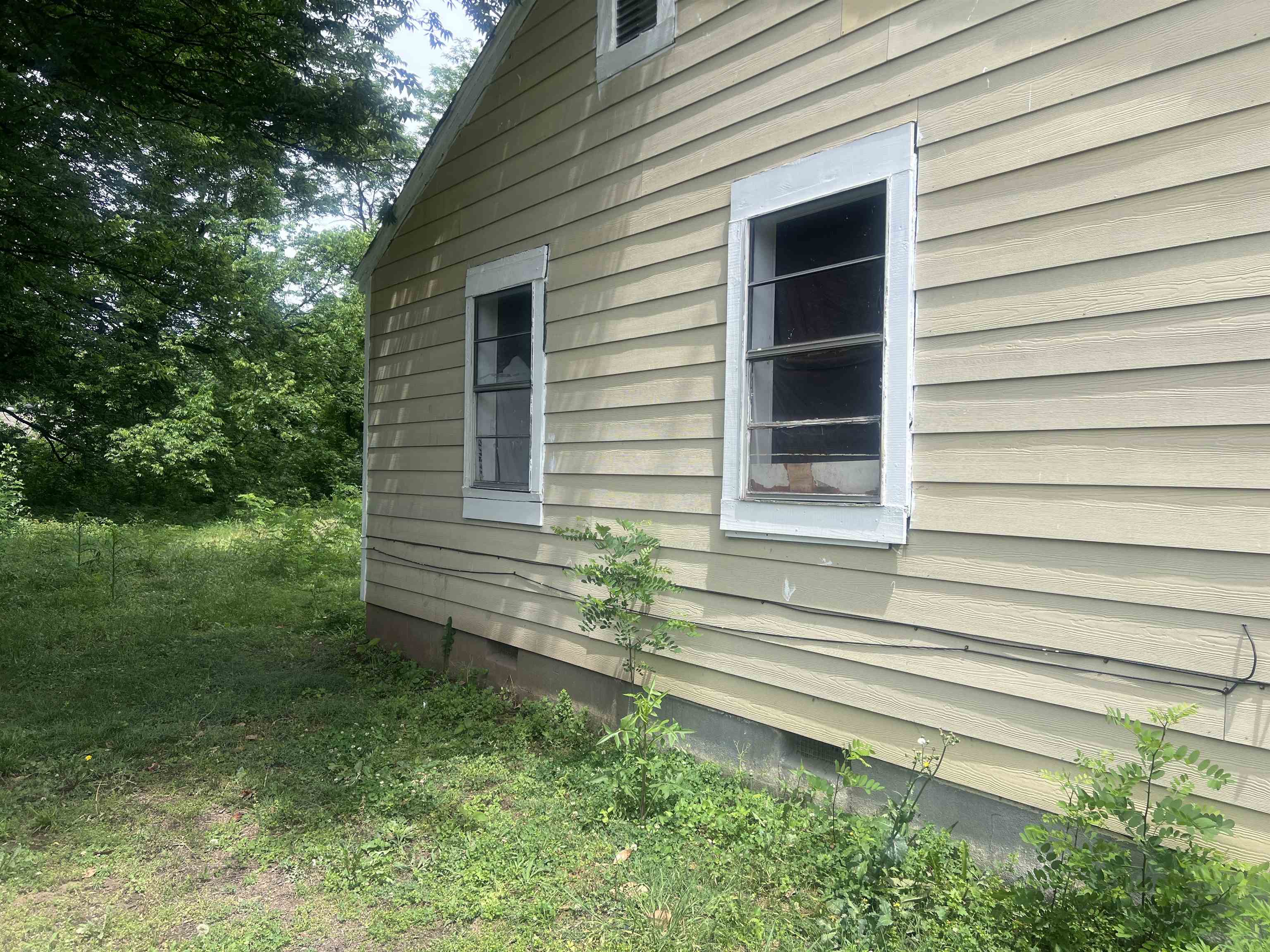 572 Burlington Cir Property Photo 11