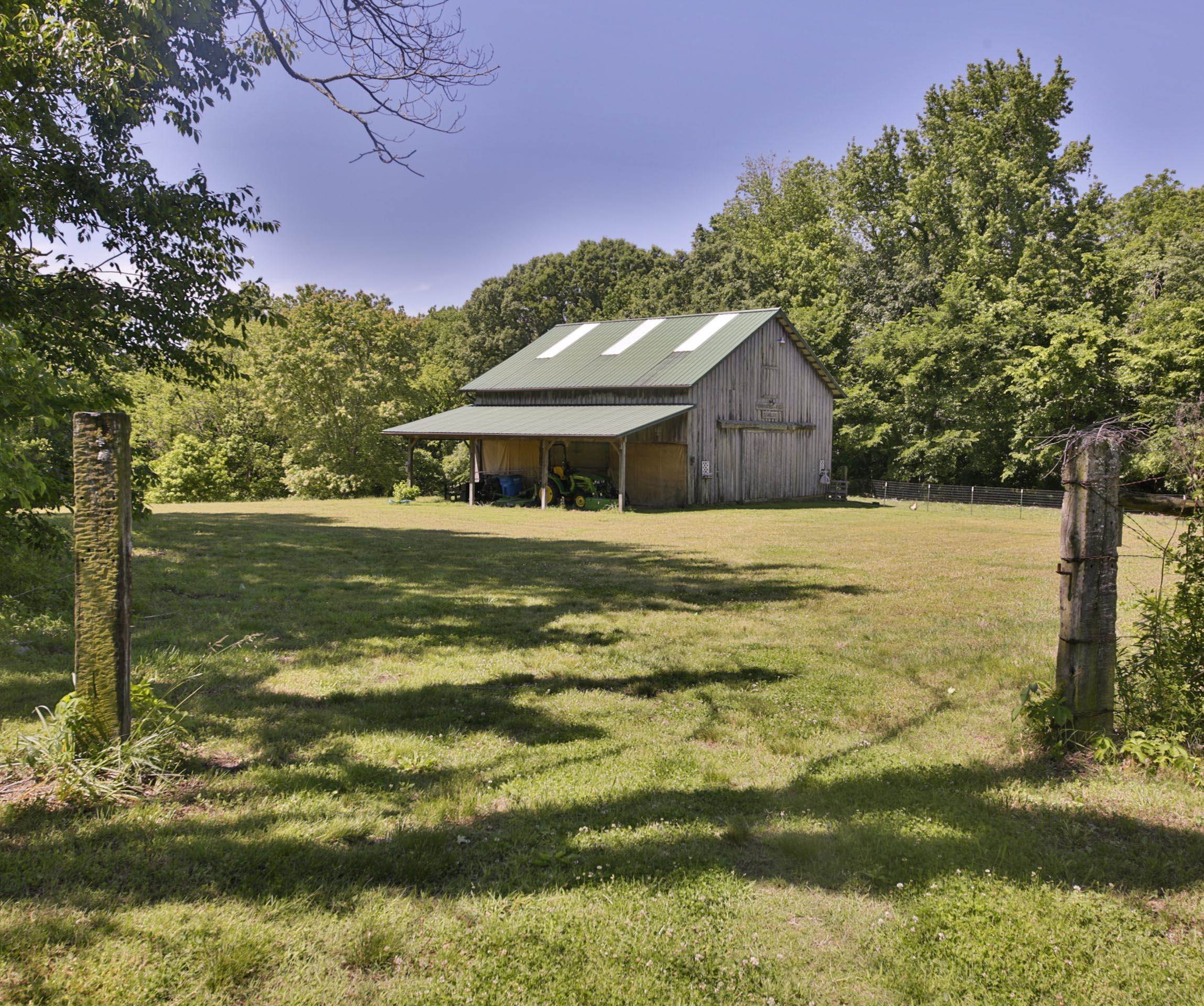 901 Armstrong Rd Property Photo 35