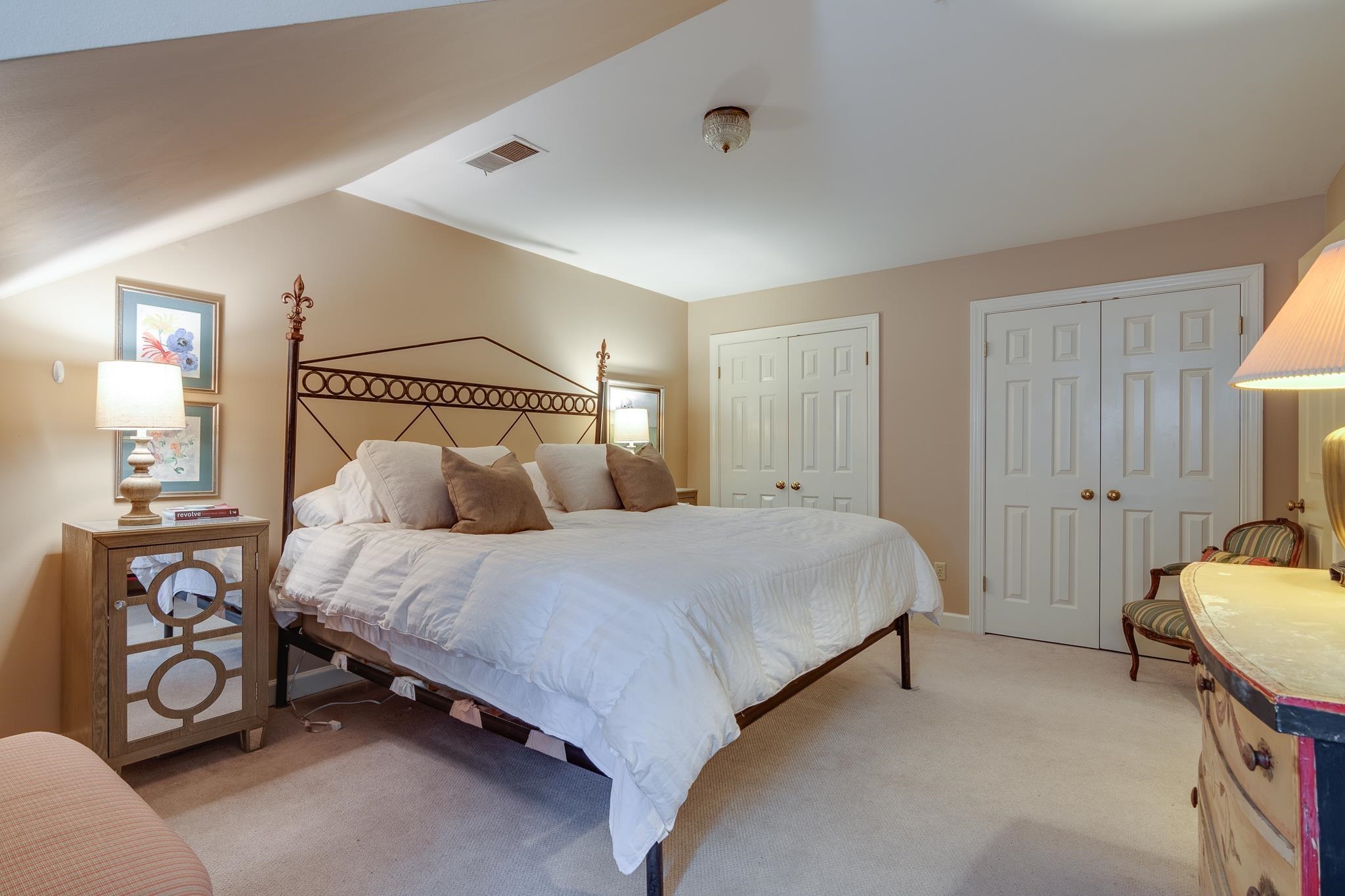 575 Club Walk Ln 2 Property Photo 16