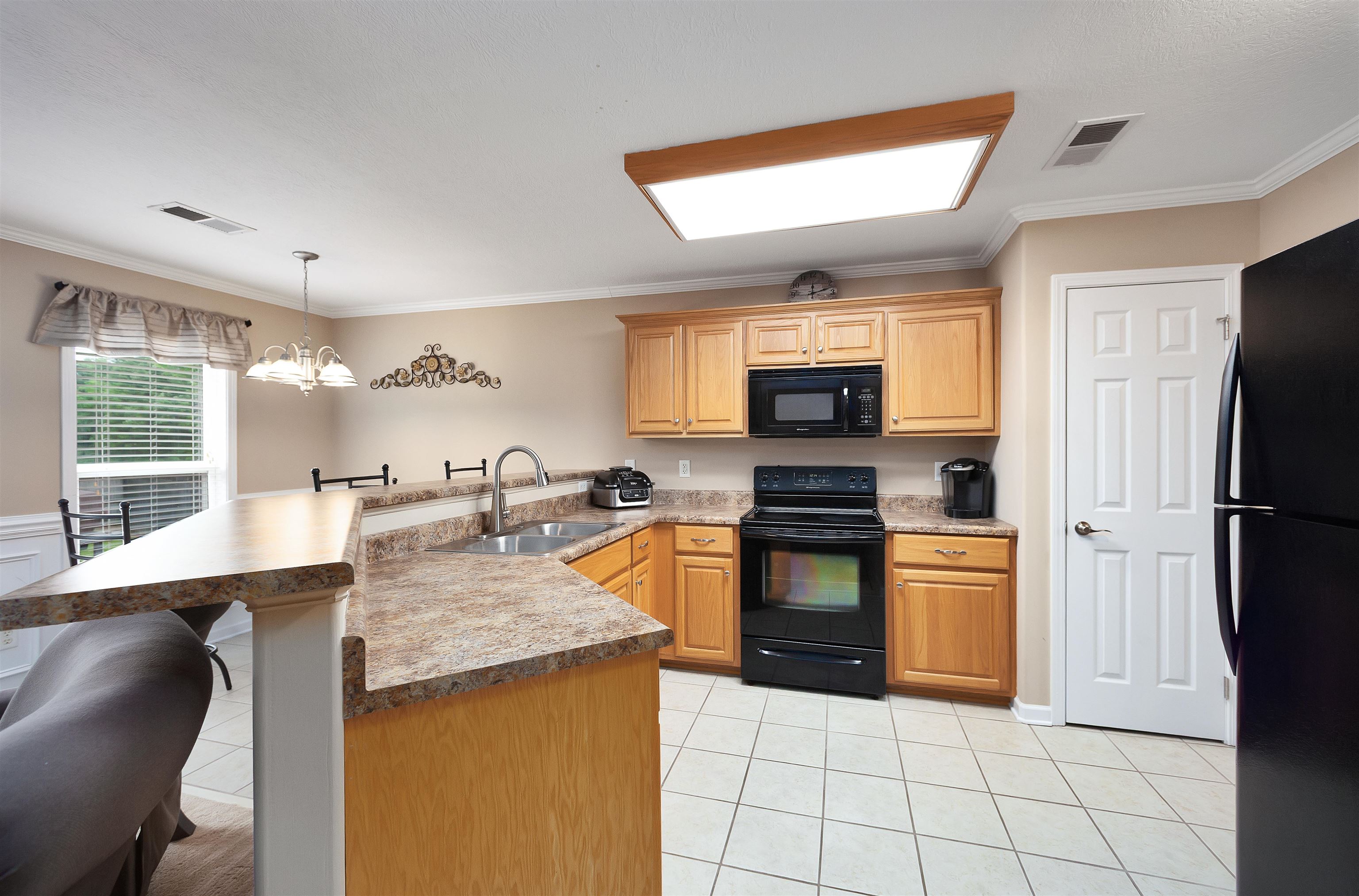 156 Lancaster Dr Property Photo 7