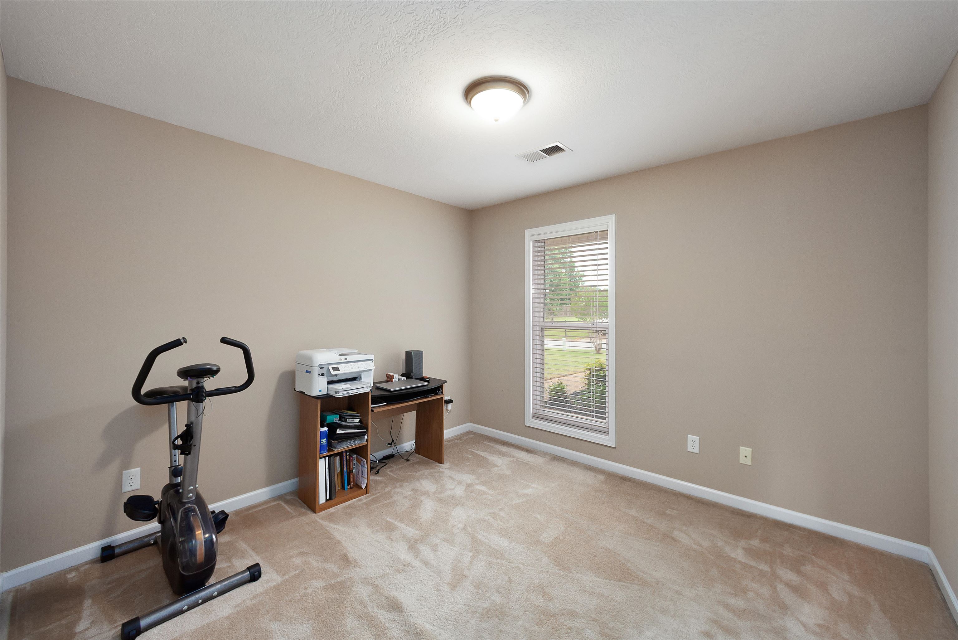 156 Lancaster Dr Property Photo 22
