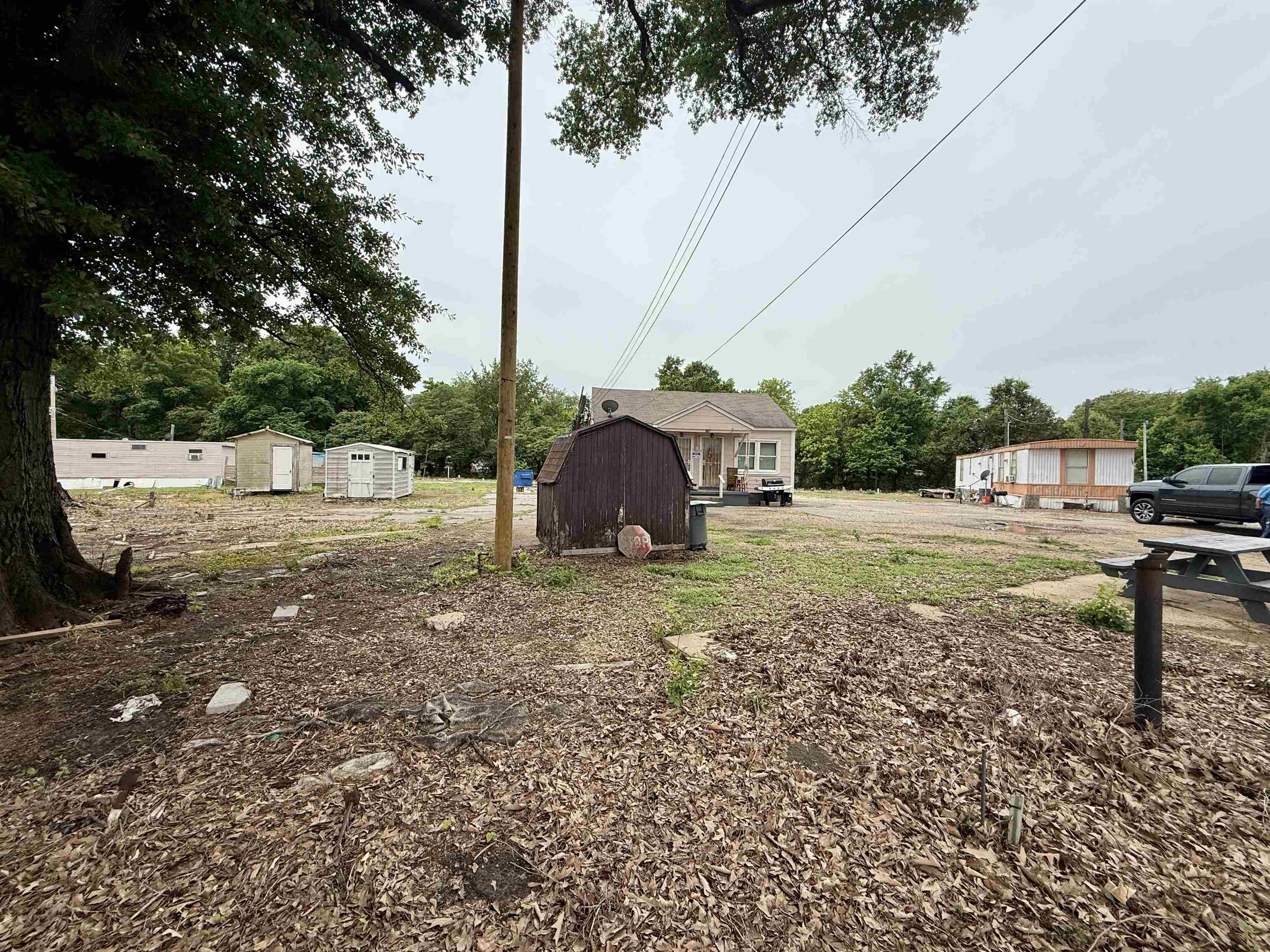 3023 Lamar Ave Property Photo 6