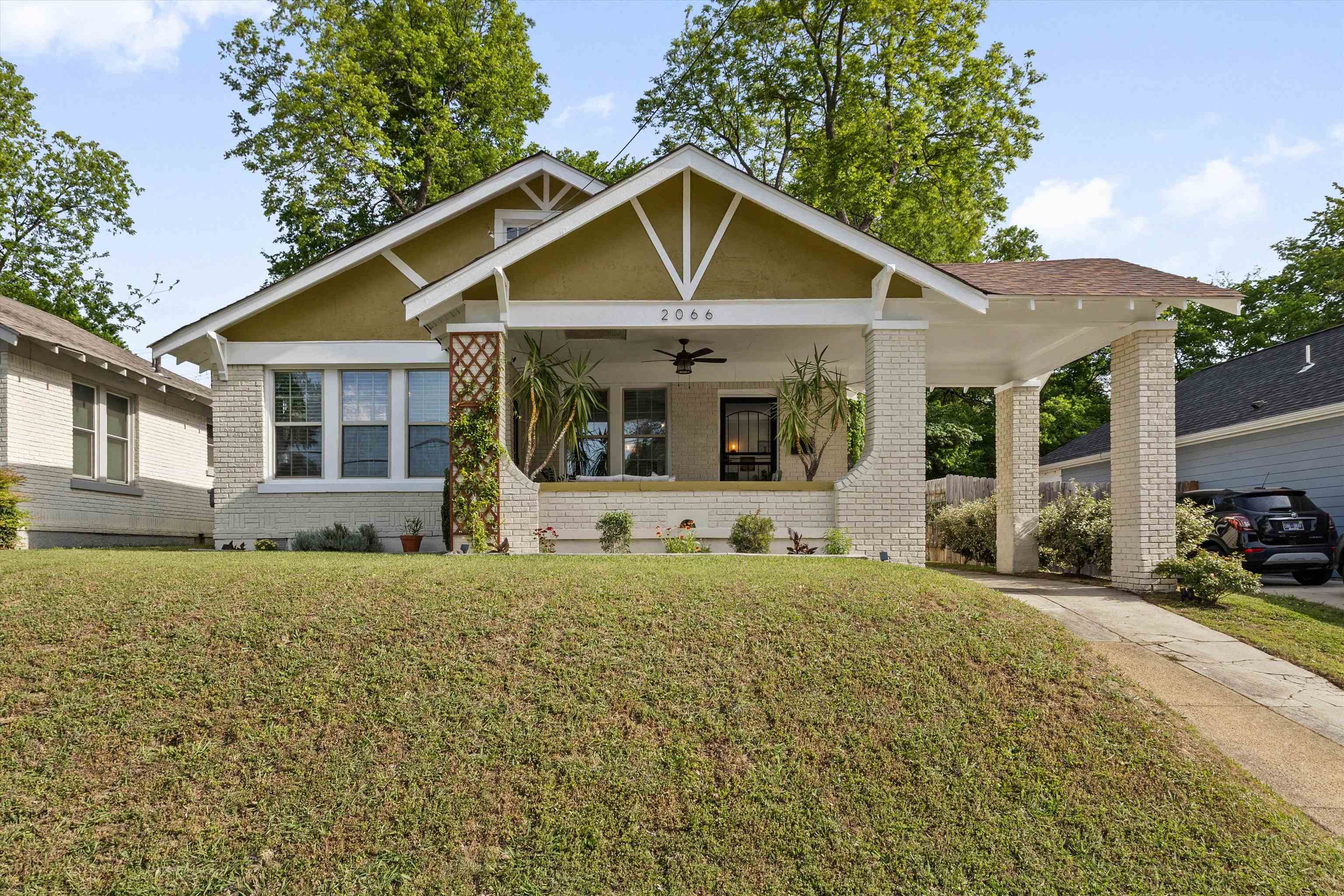 2066 E MCLEMORE AVE Property Photo 1