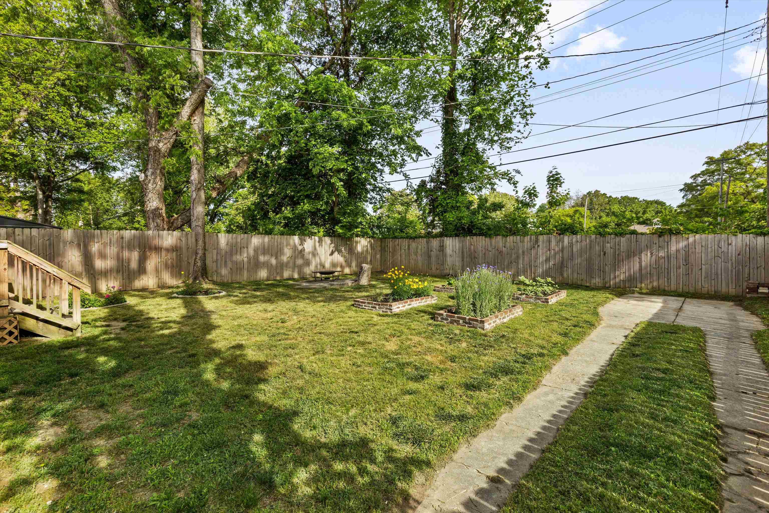 2066 E Mclemore Ave Property Photo 25