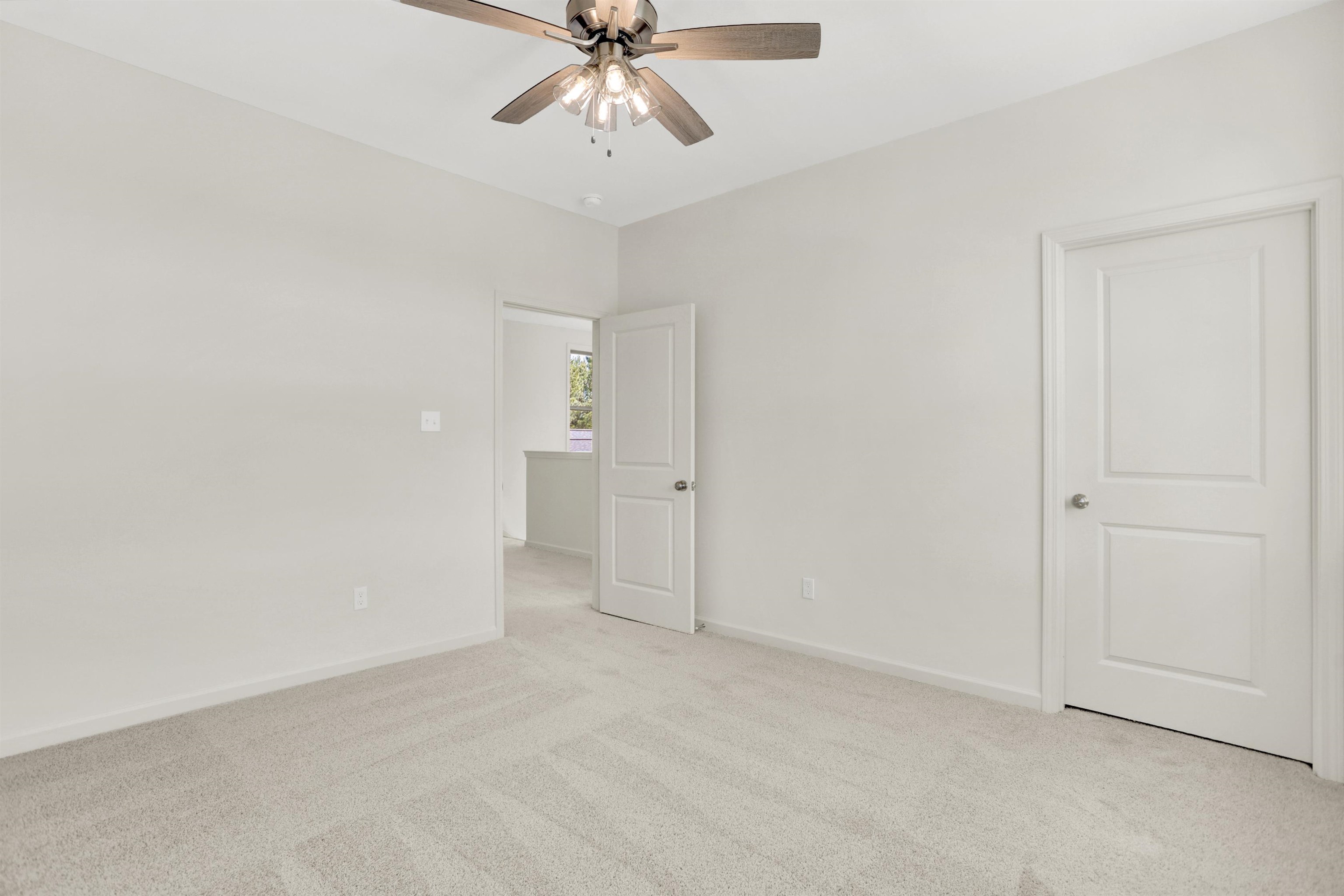 932 Aldwick Dr Property Photo 21