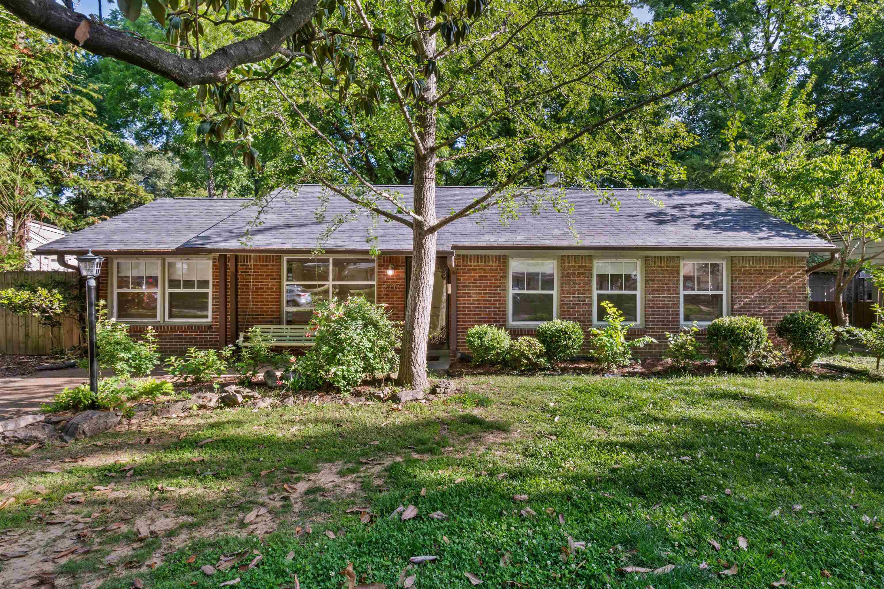 5047 Edenshire Ave Property Photo 2