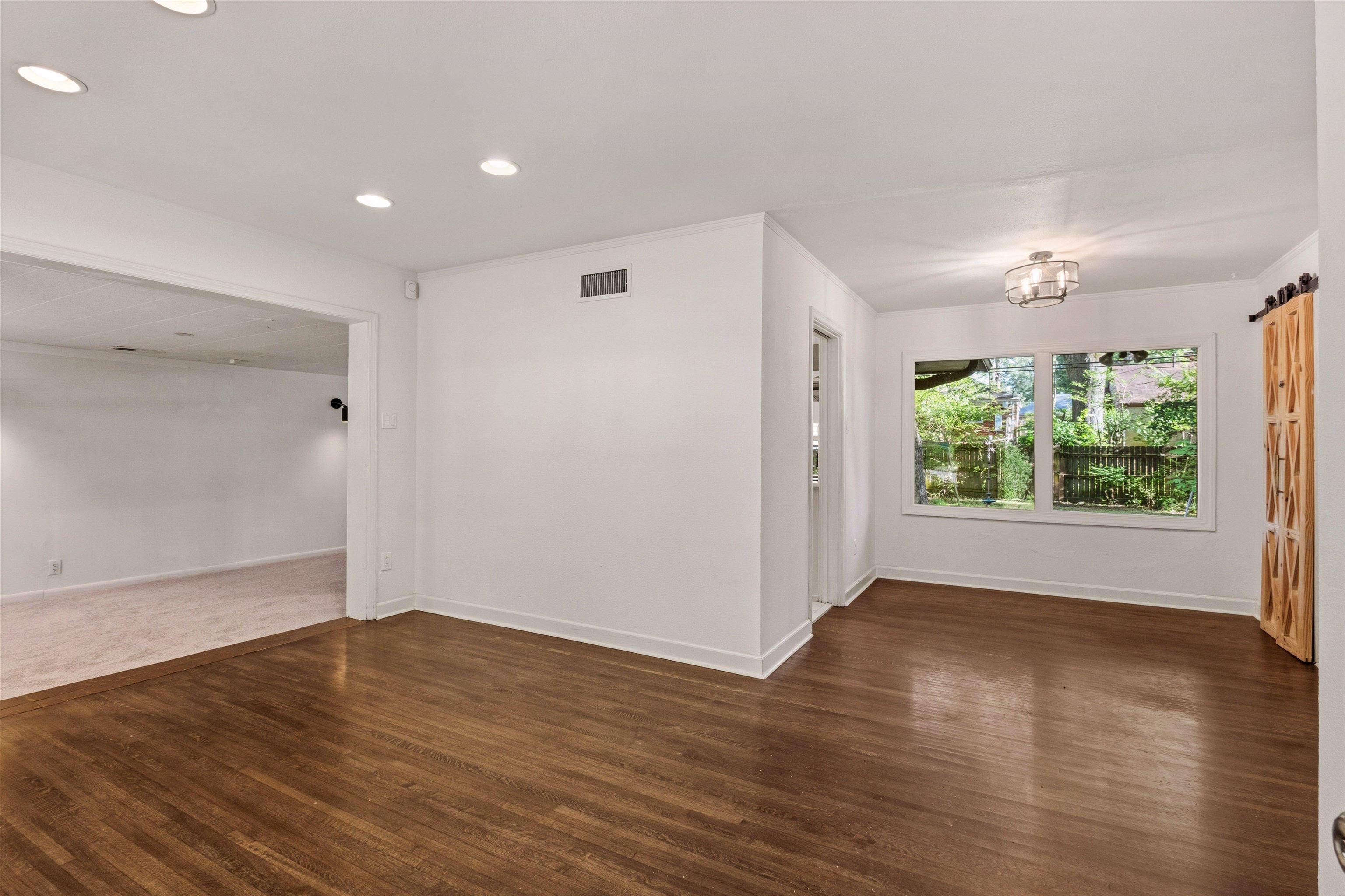 5047 Edenshire Ave Property Photo 4