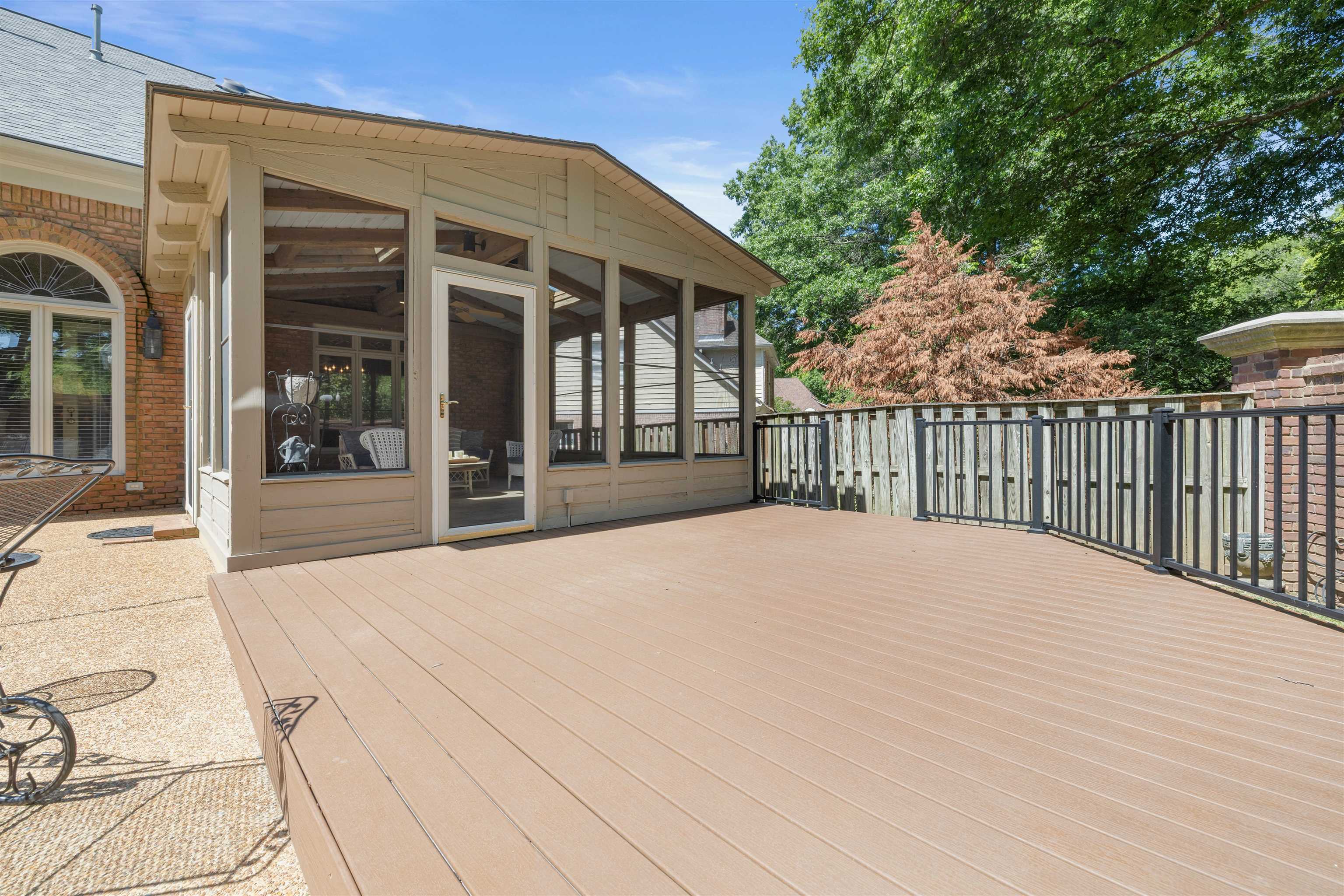 3290 Windemere Cir Property Photo 17