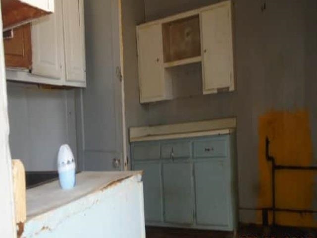 1436 College St Property Photo 5