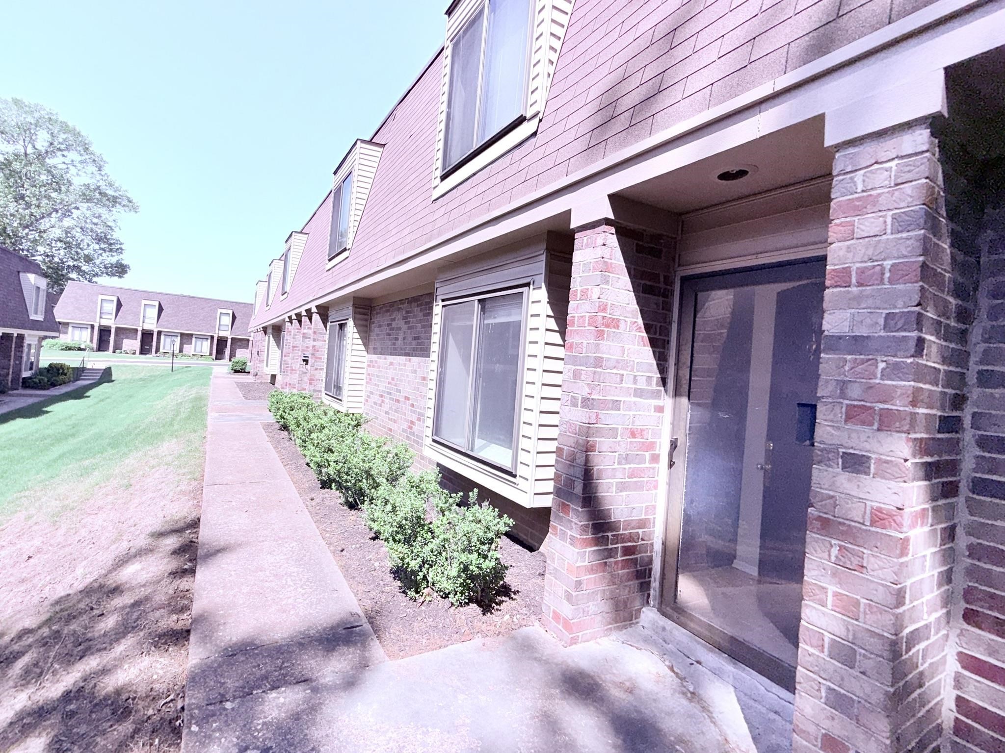 6571 Poplar Woods Cir S 5 Property Photo 5