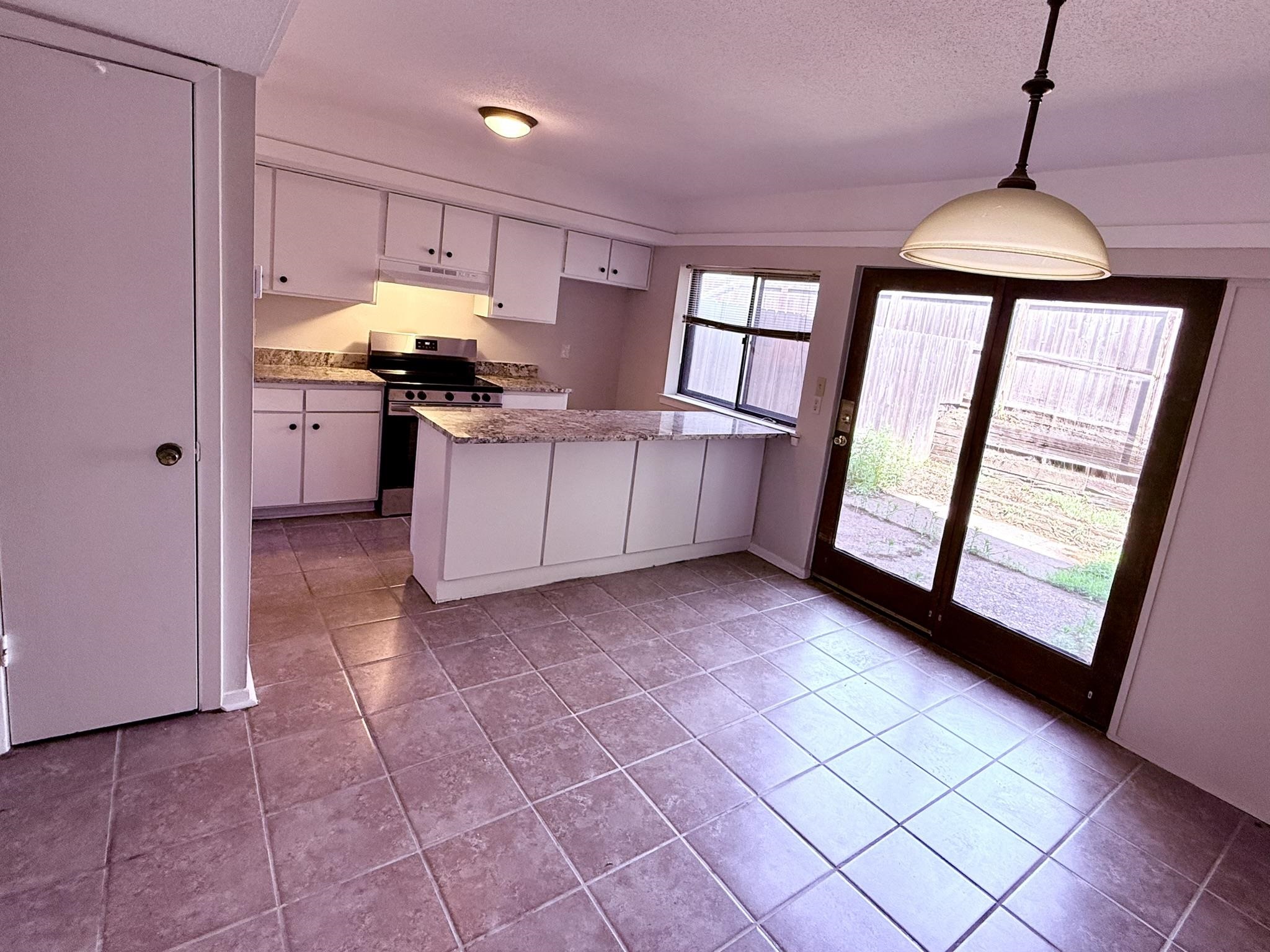 6571 Poplar Woods Cir S 5 Property Photo 14
