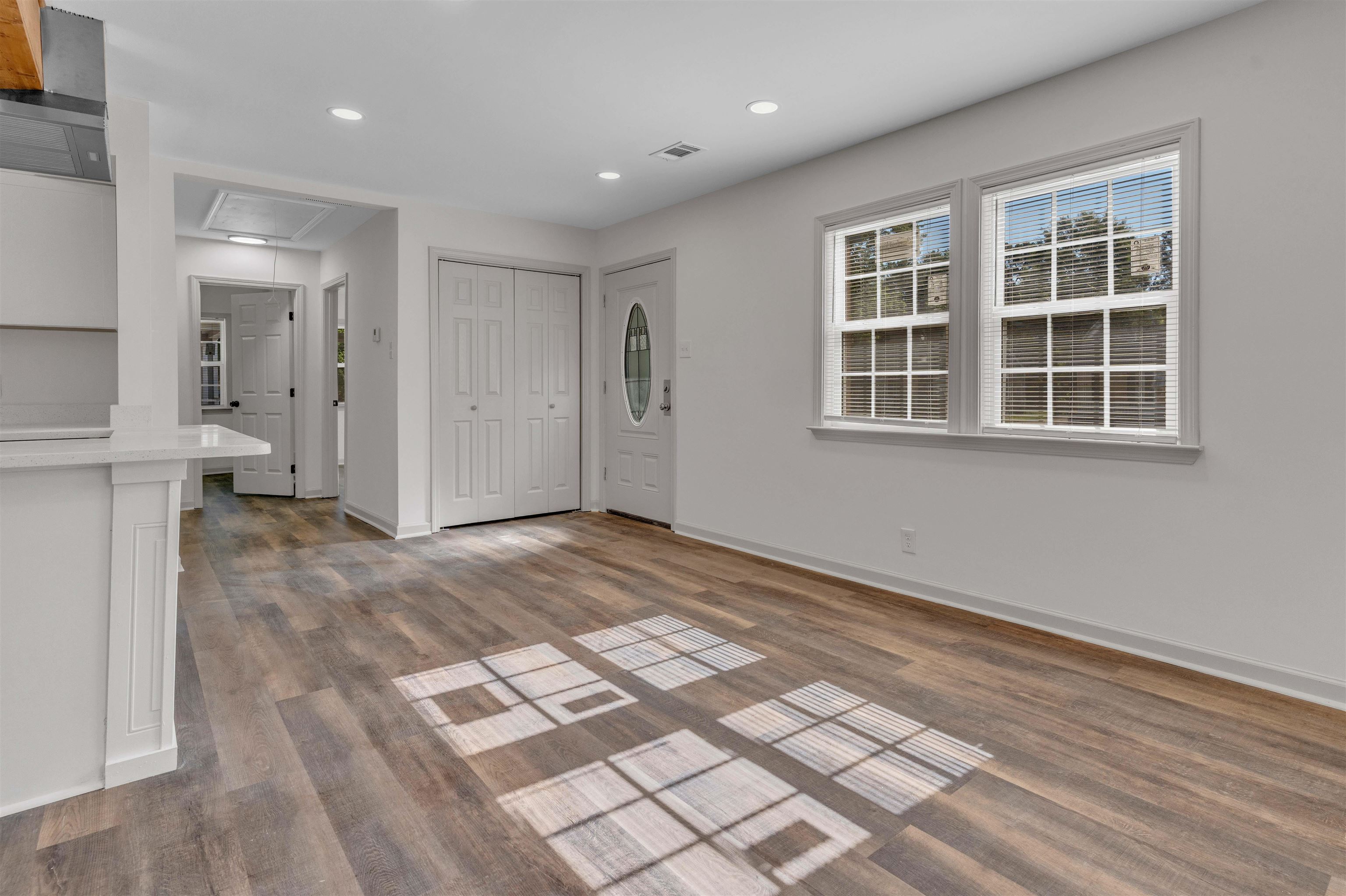 1557 Hope St Property Photo 8