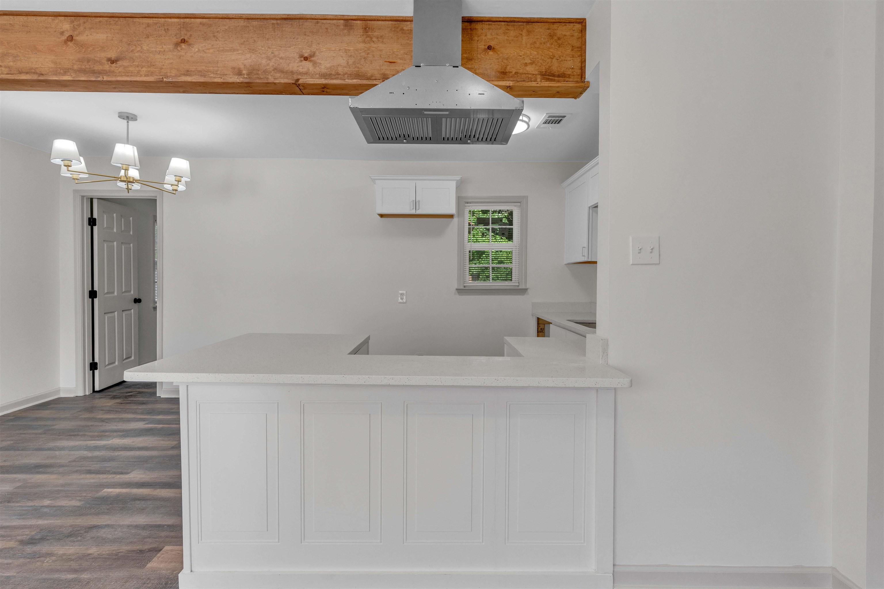 1557 Hope St Property Photo 14