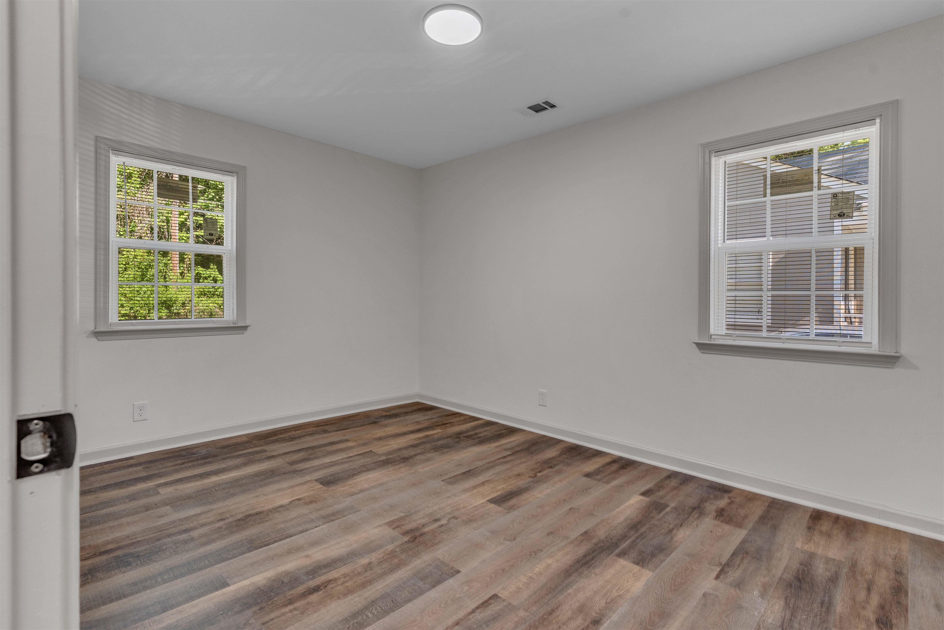 1557 Hope St Property Photo 23