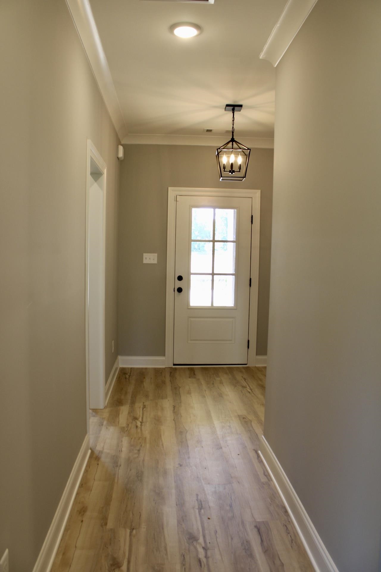 101 Columbia Way Property Photo 17