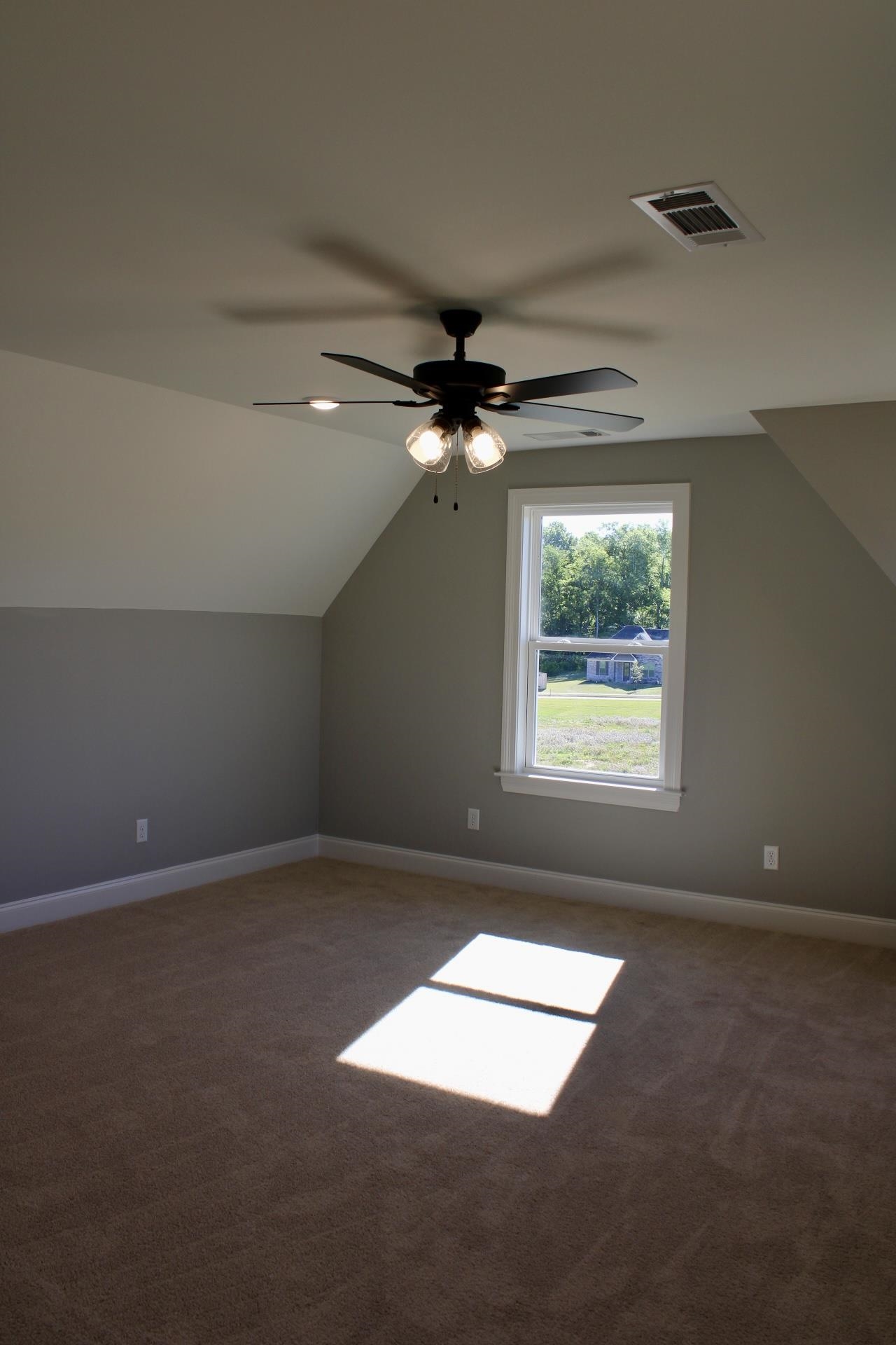 101 Columbia Way Property Photo 19