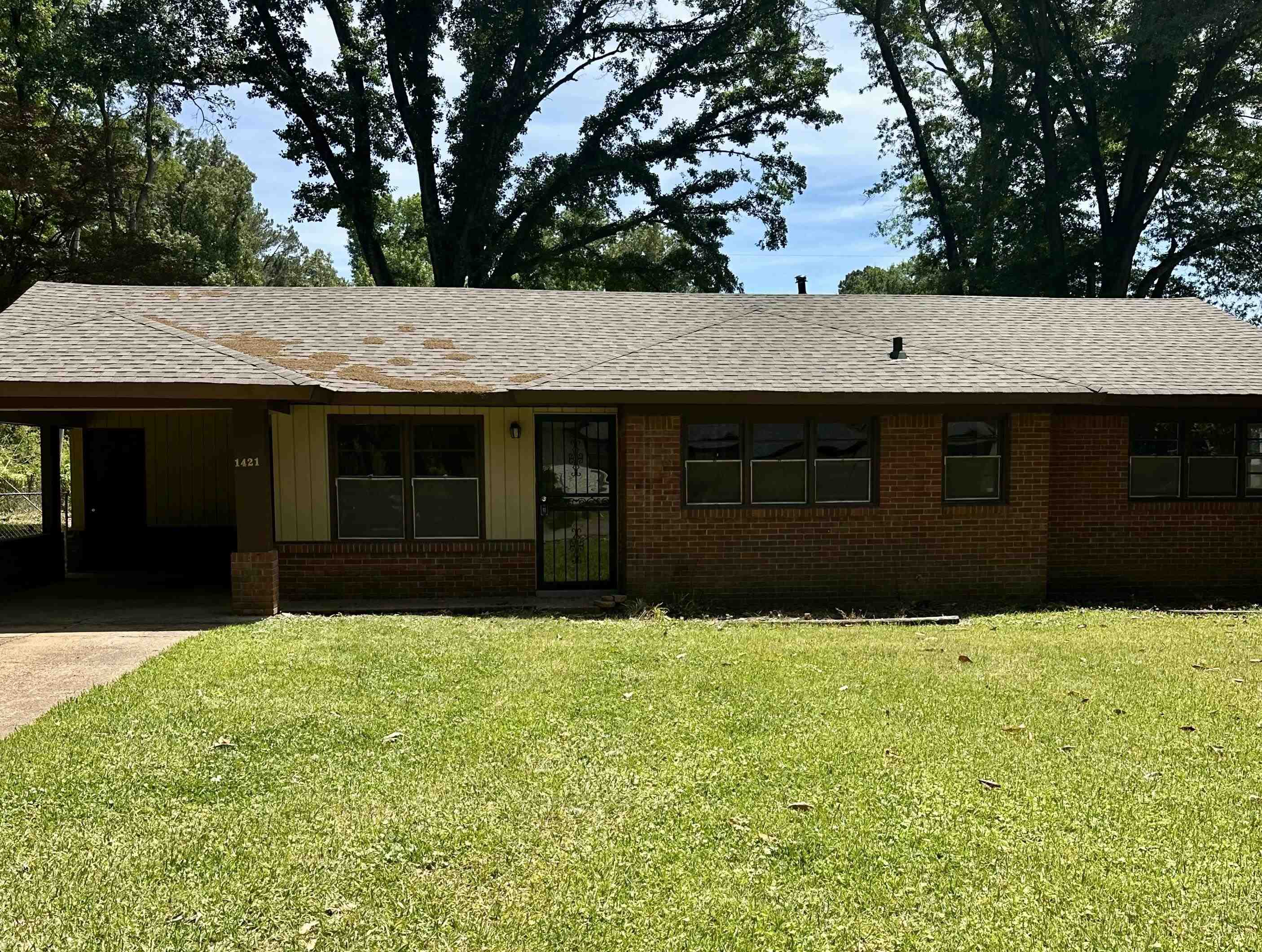 1421 Janis Dr Property Photo 2