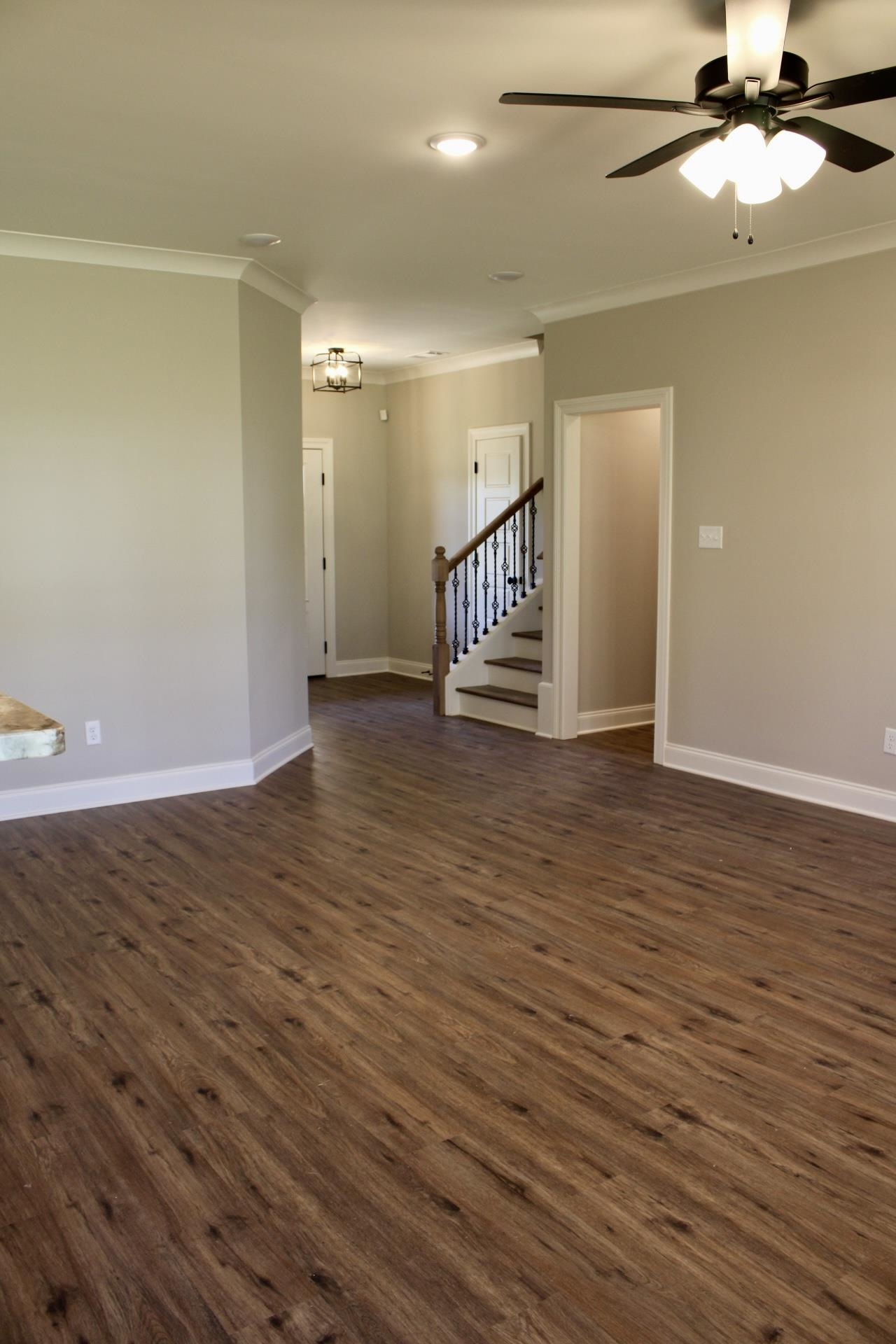 59 Columbia Way Property Photo 10