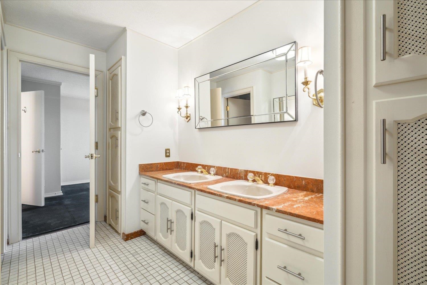 232 S Highland St 1101 1201 Property Photo 28
