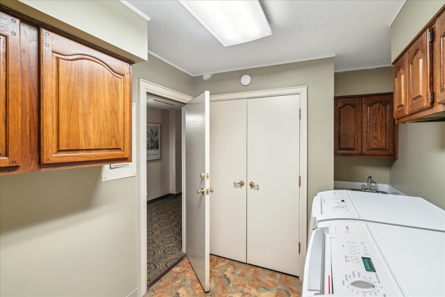232 S Highland St 1101 1201 Property Photo 31