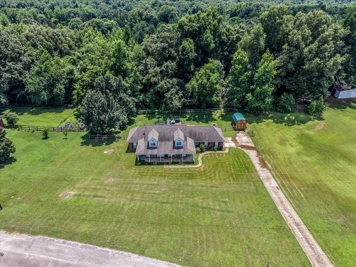 25 Leggett Cv Property Photo 2