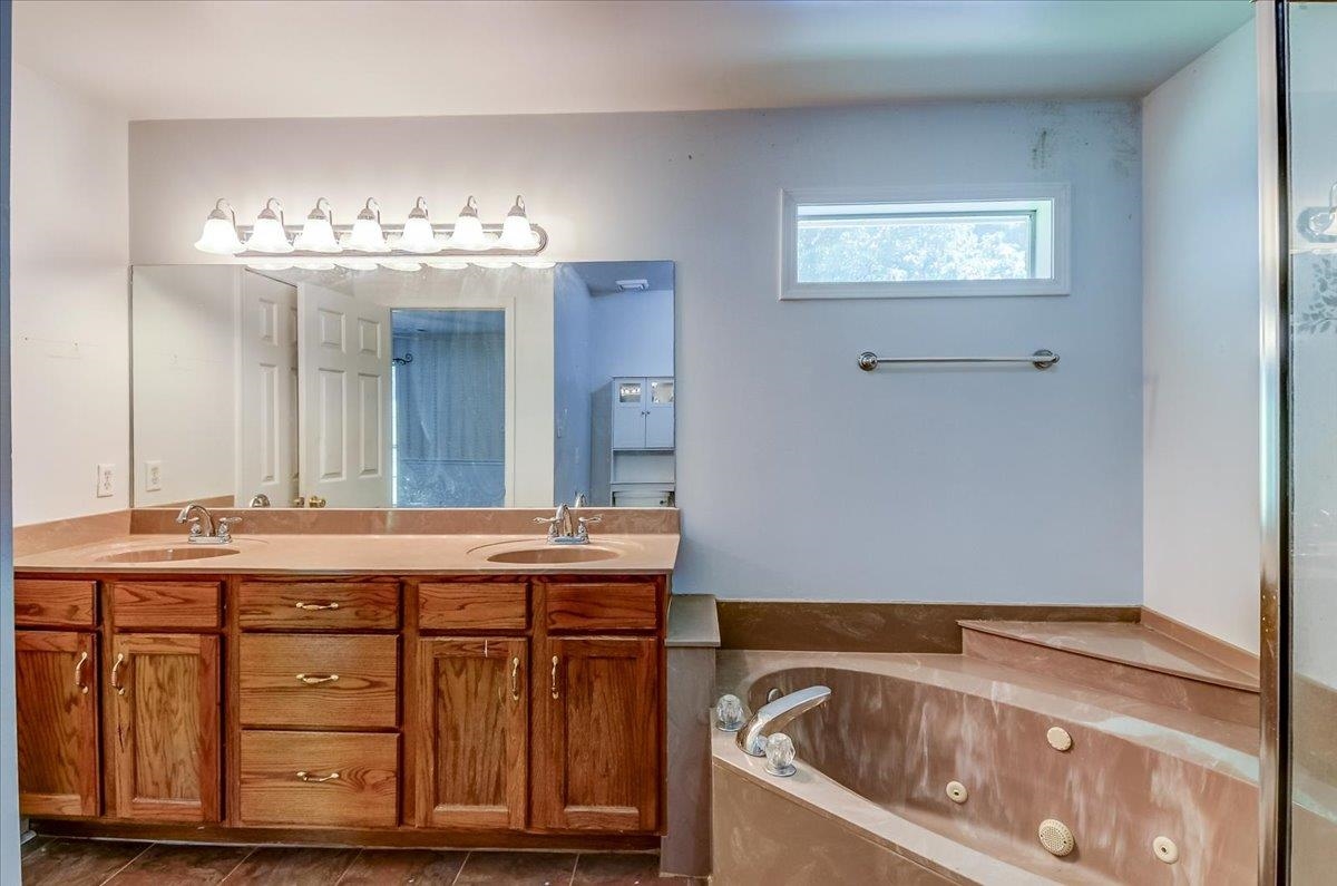 25 Leggett Cv Property Photo 14