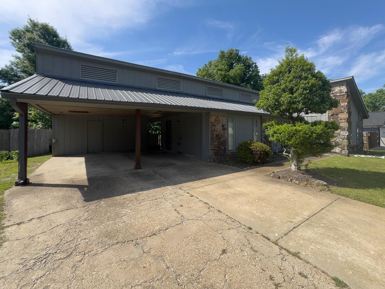 5773 Rensslaer Dr Property Photo 27