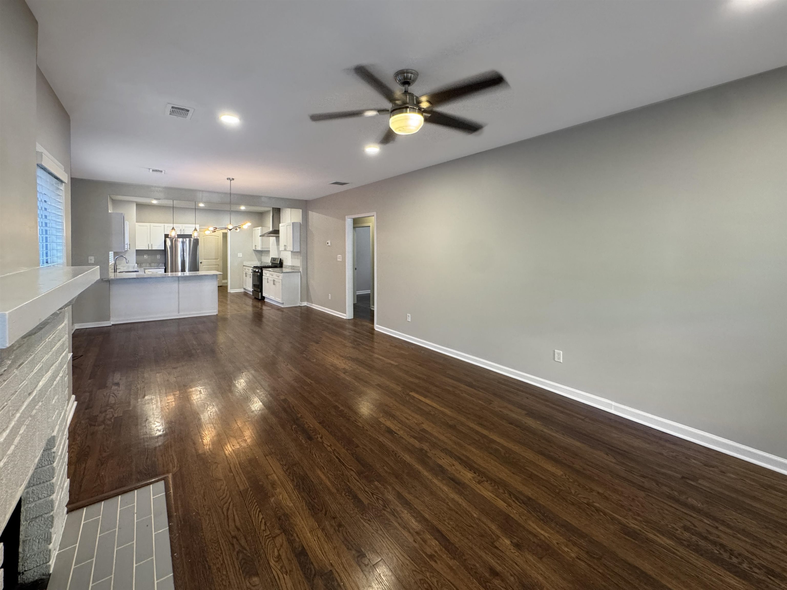186 Lemaster St Property Photo 8