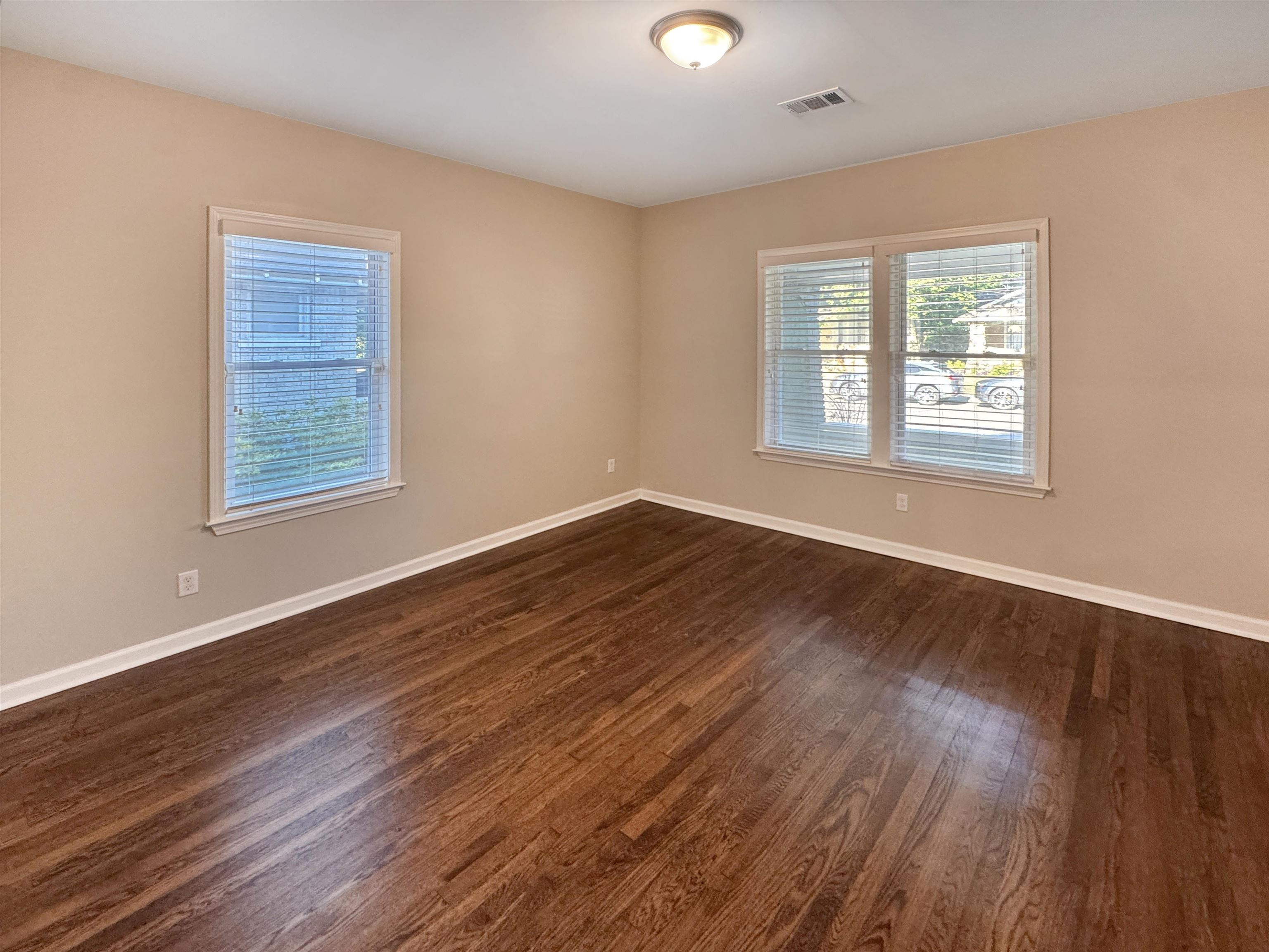 186 Lemaster St Property Photo 17