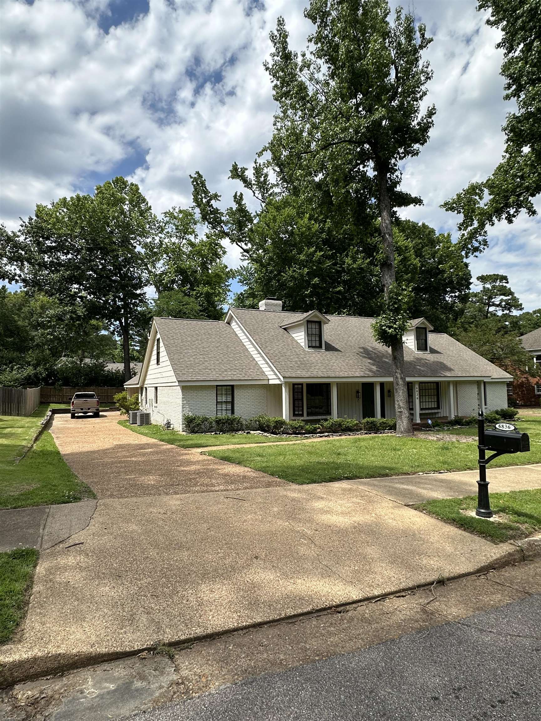 6836 TANGLEBERRY LN Property Photo 1