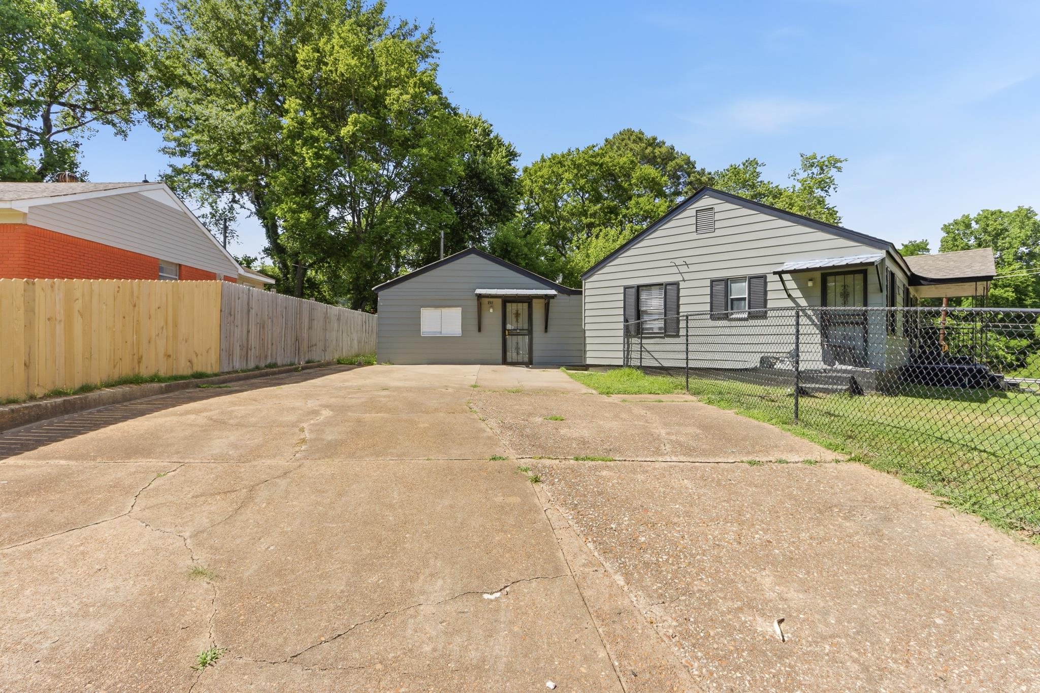 1811 Wells Station Rd Property Photo 5