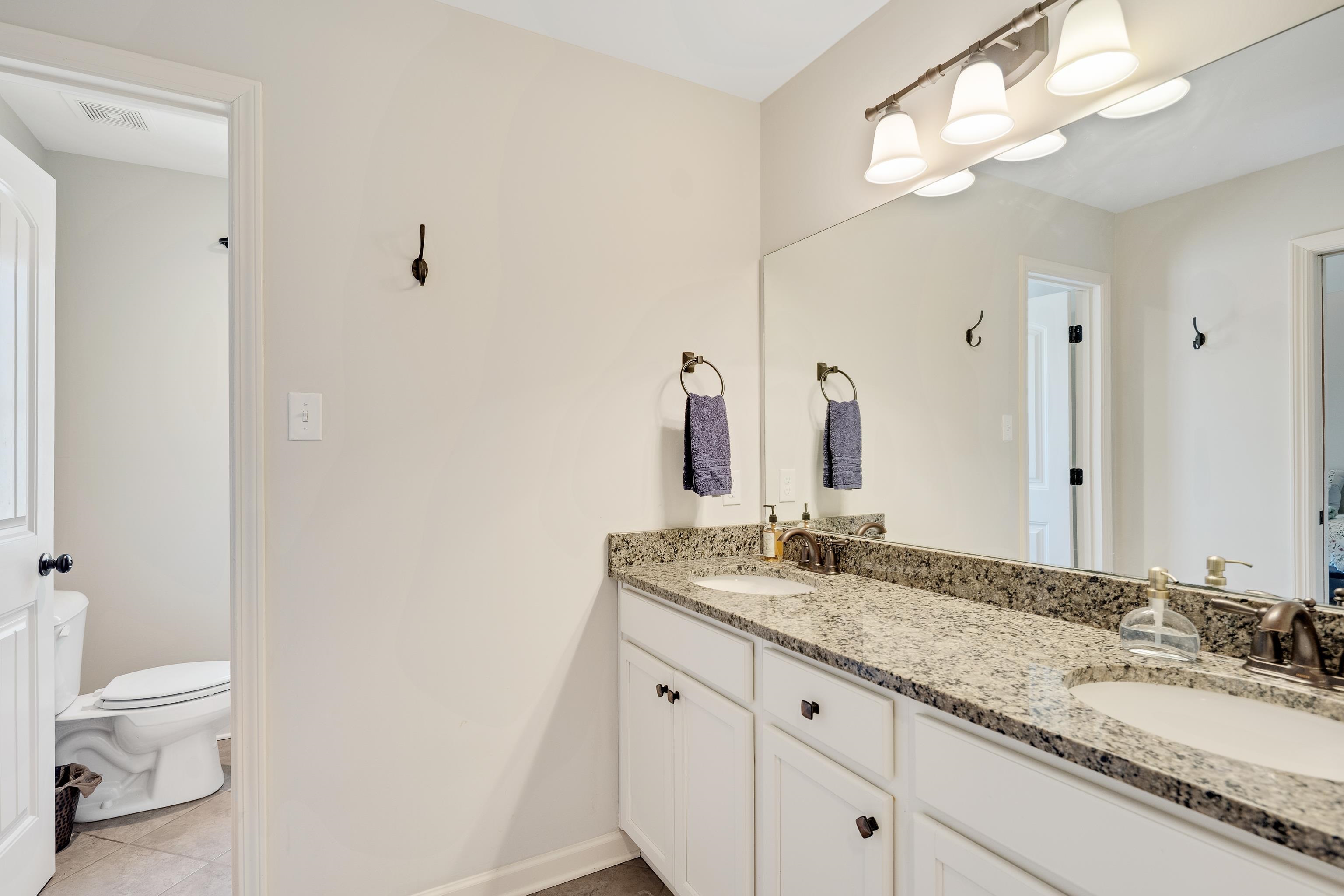 680 Glenshee Dr Property Photo 28