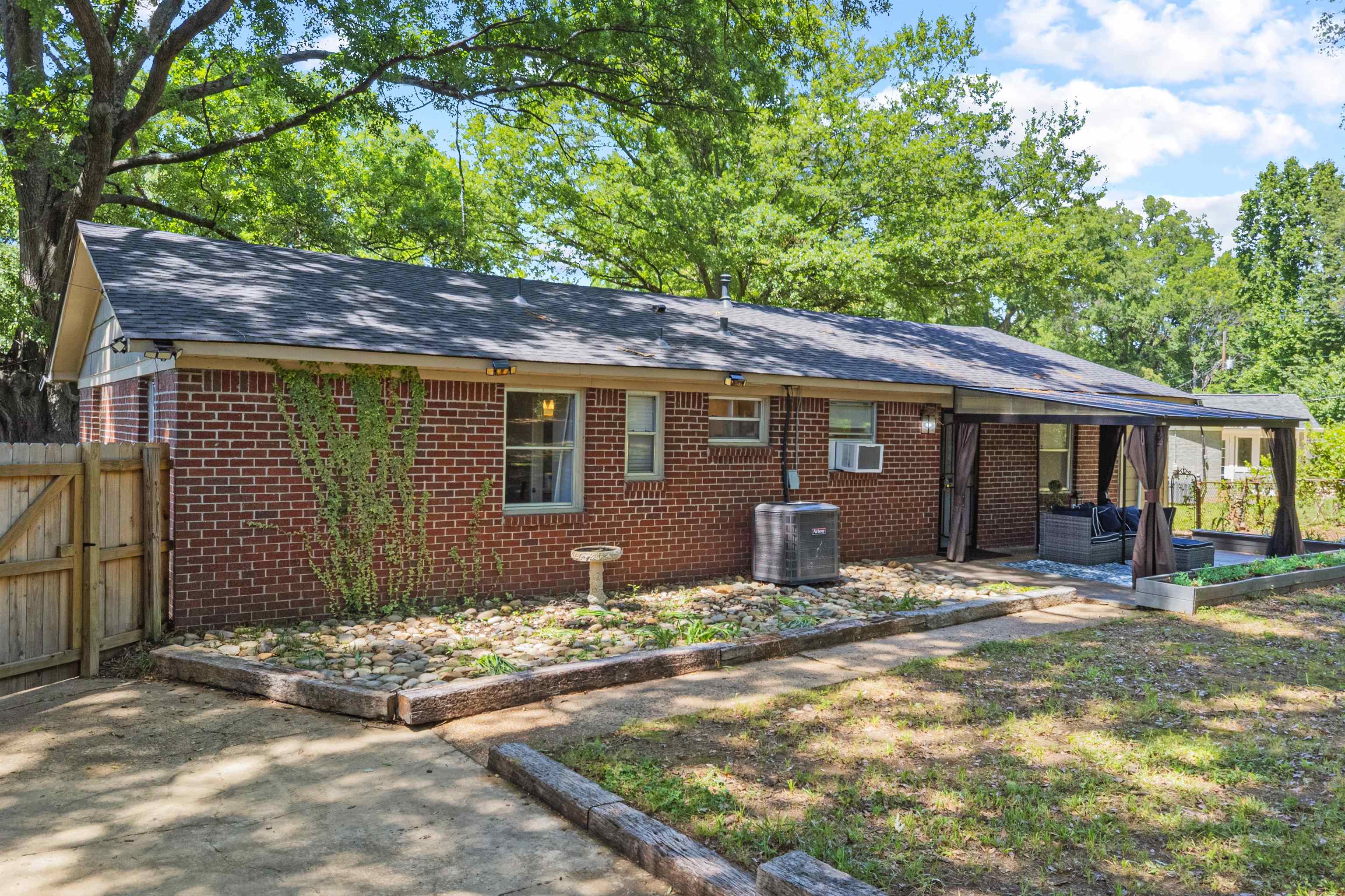 5271 Princeton Rd Property Photo 9
