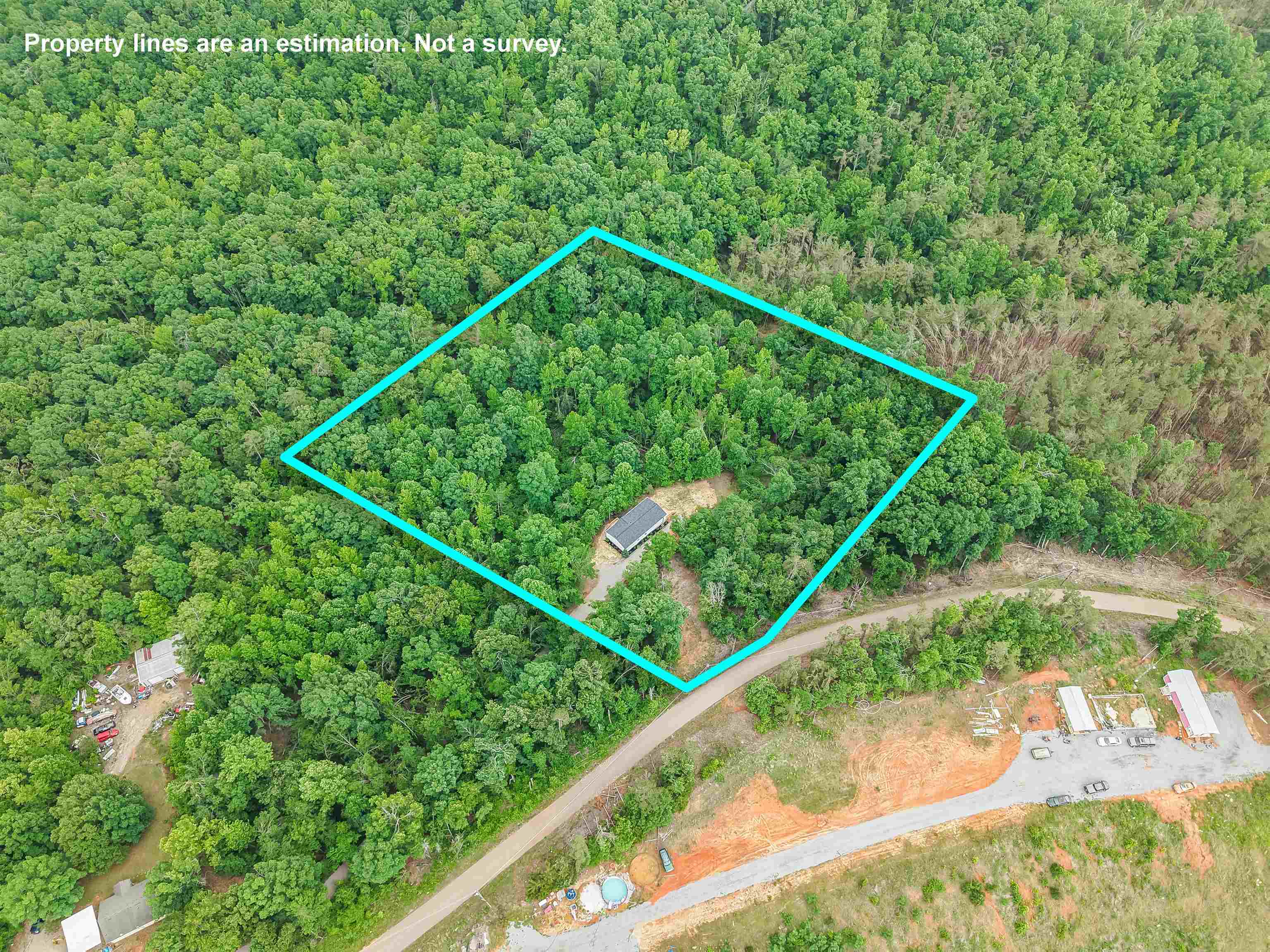 890 Burks Rd Property Photo 2