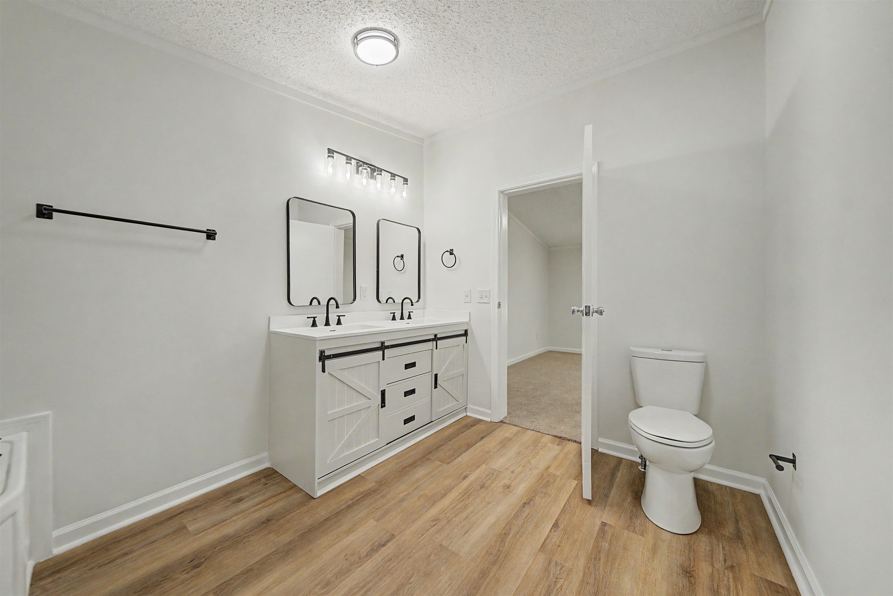 890 Burks Rd Property Photo 16