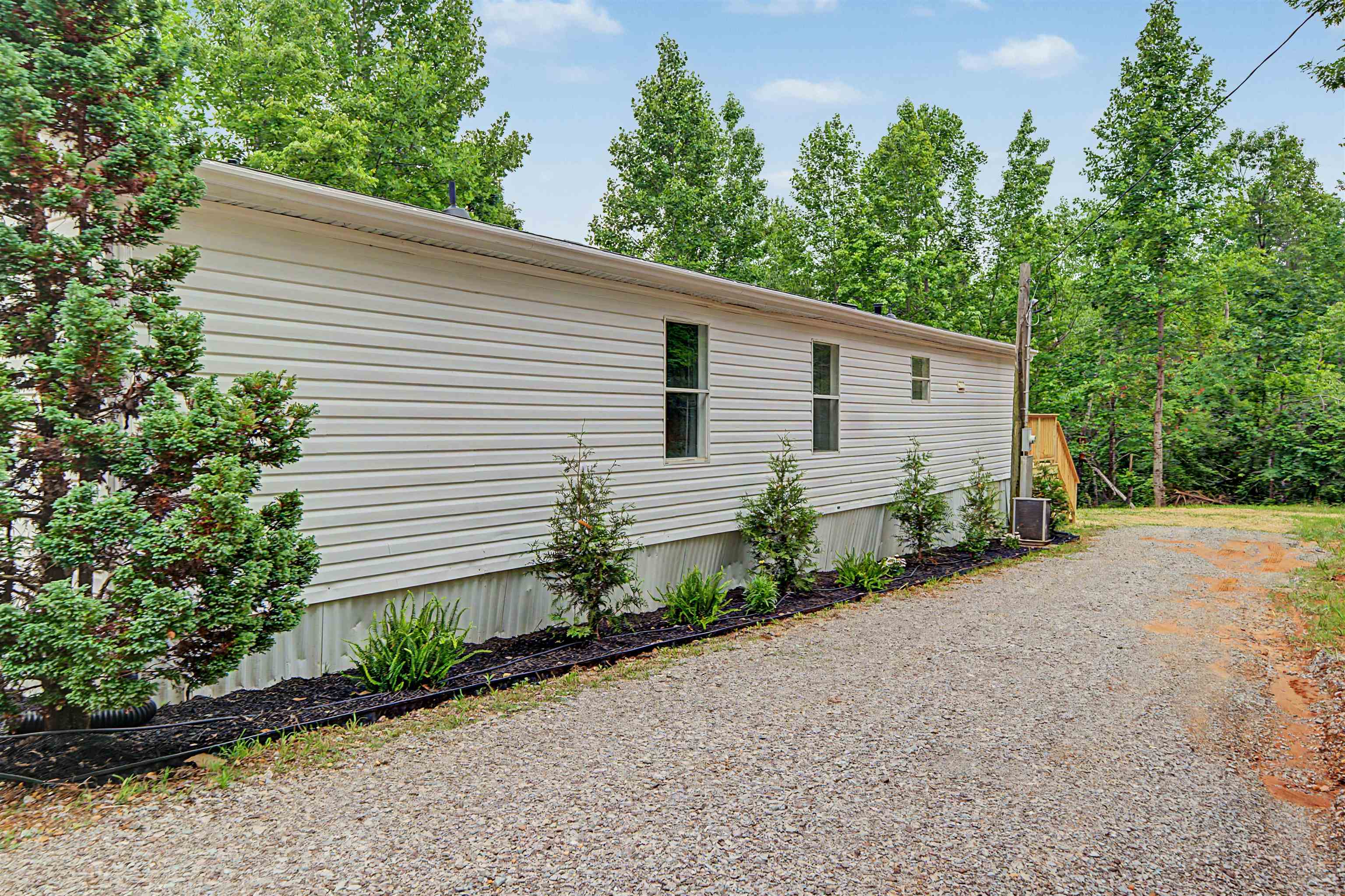 890 Burks Rd Property Photo 28