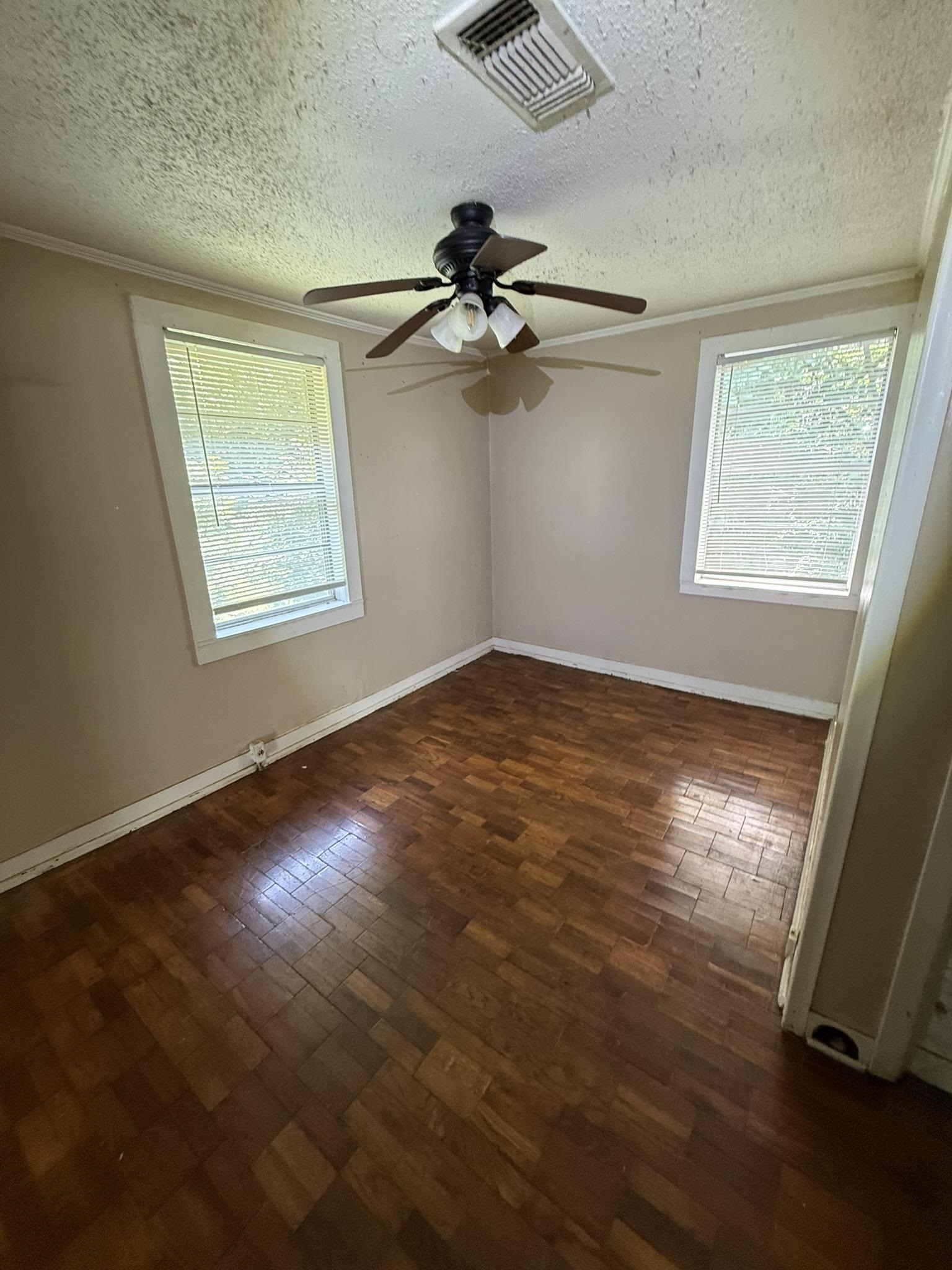 7503 Walsh Rd Property Photo 6